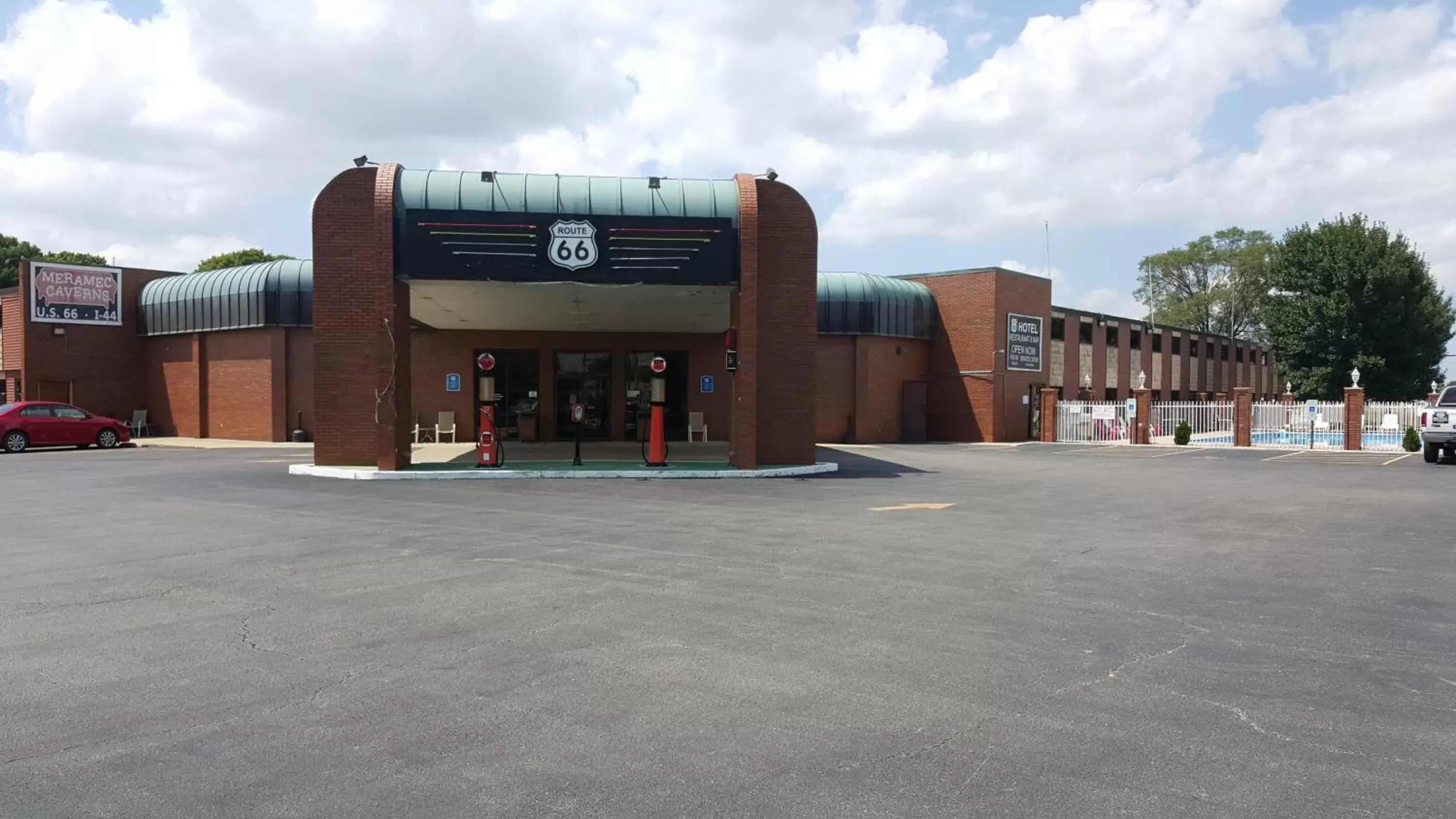 Facade/entrance, Property Building in Route 66 Hotel, Springfield, Illinois