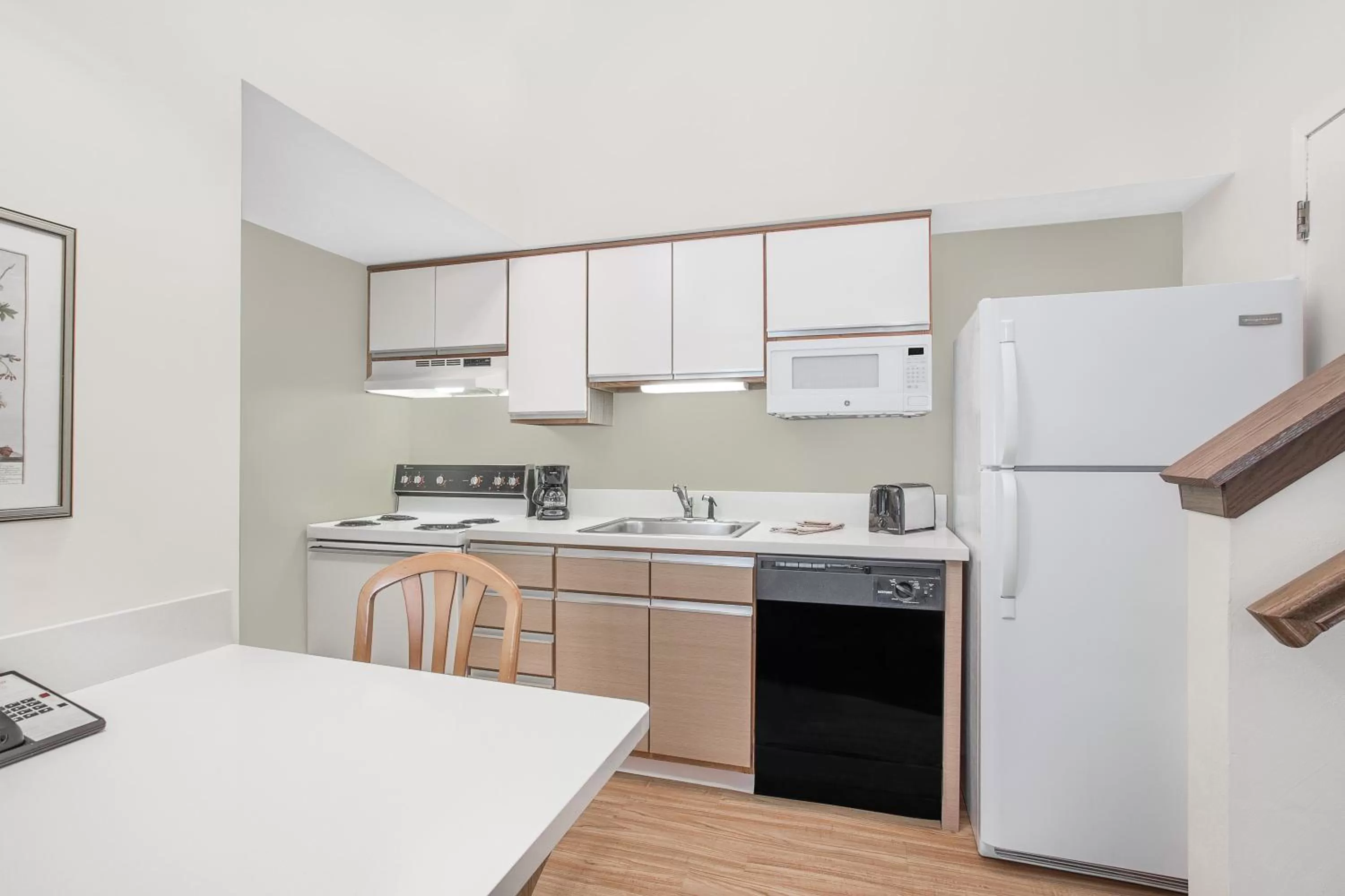 Kitchen or kitchenette in Hawthorn Extended Stay by Wyndham Green Bay