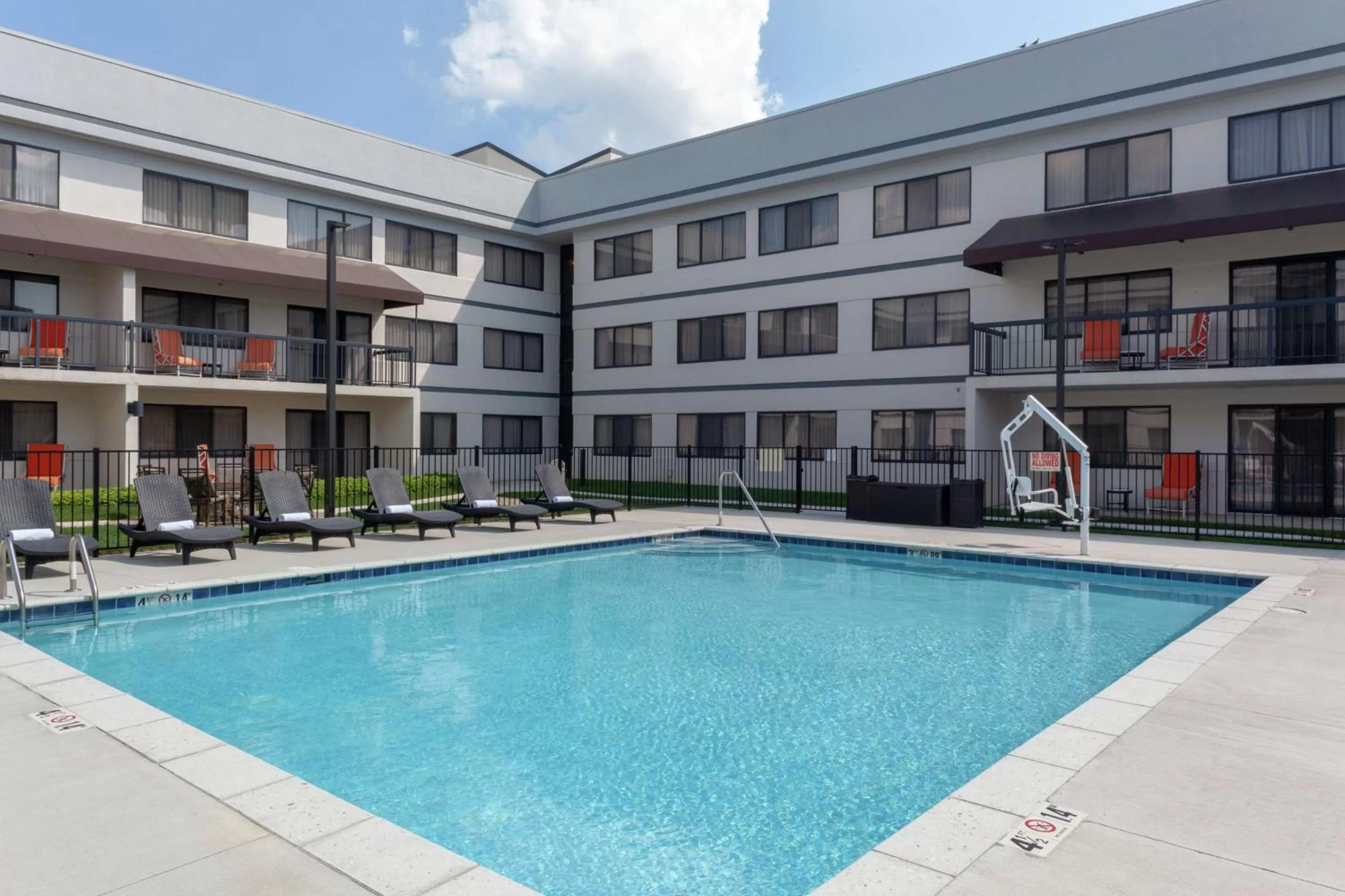 Pool view in DoubleTree Suites by Hilton Dayton/Miamisburg