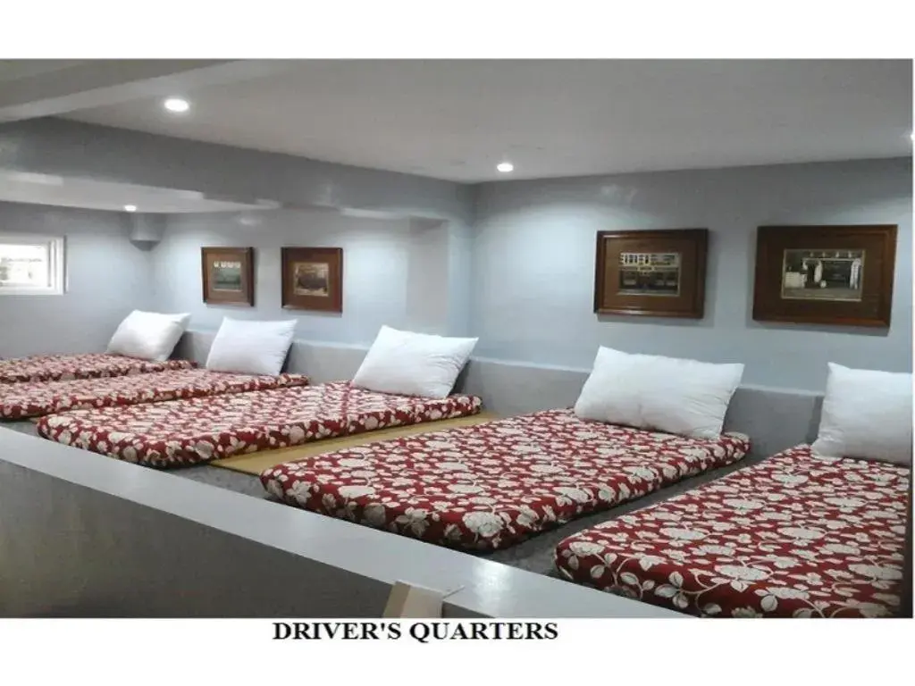 Bed in Agreeable Family Baguio Suites Bed in Agreeable Family Baguio Suites