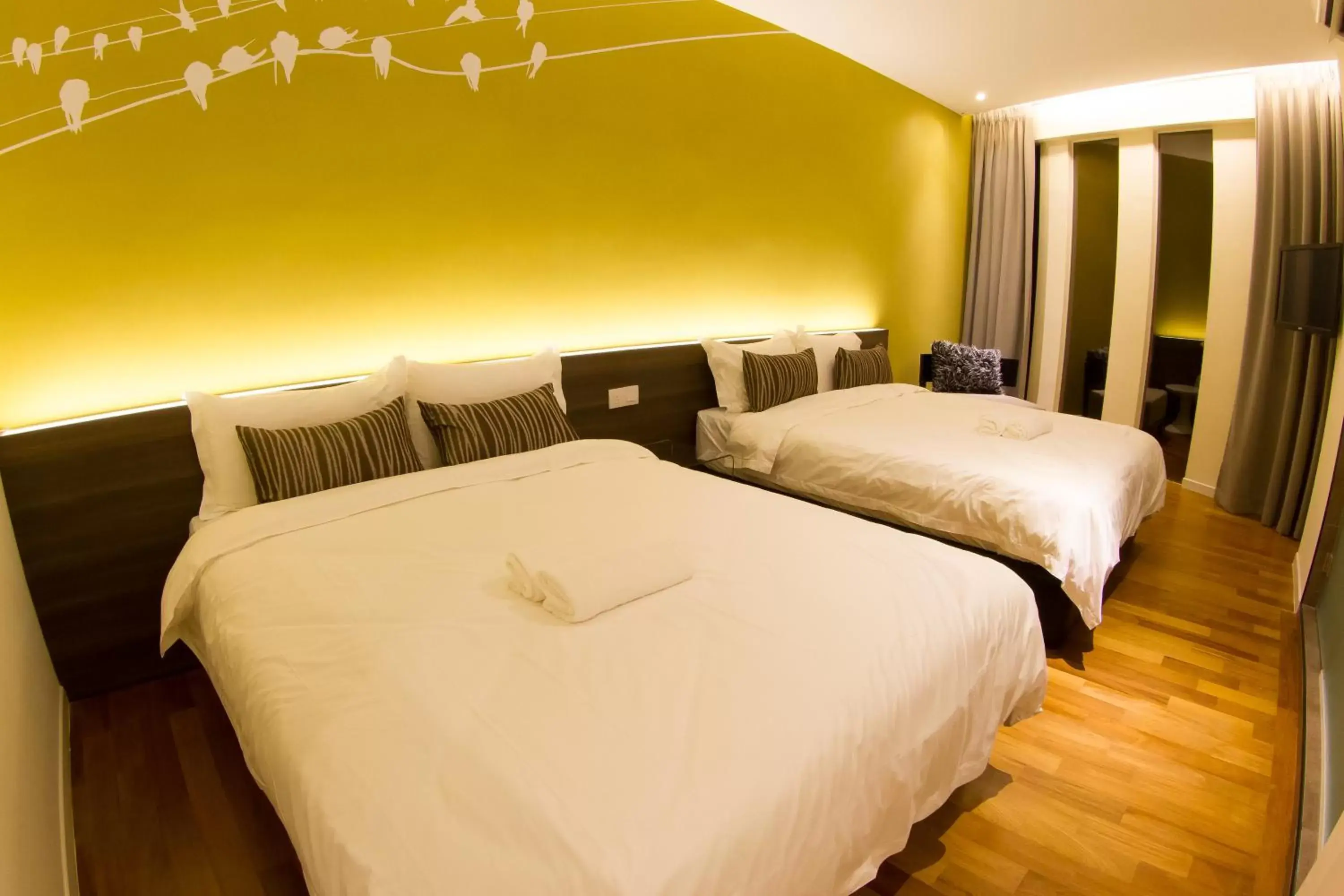 Photo of the whole room, Bed in Mood Hotel