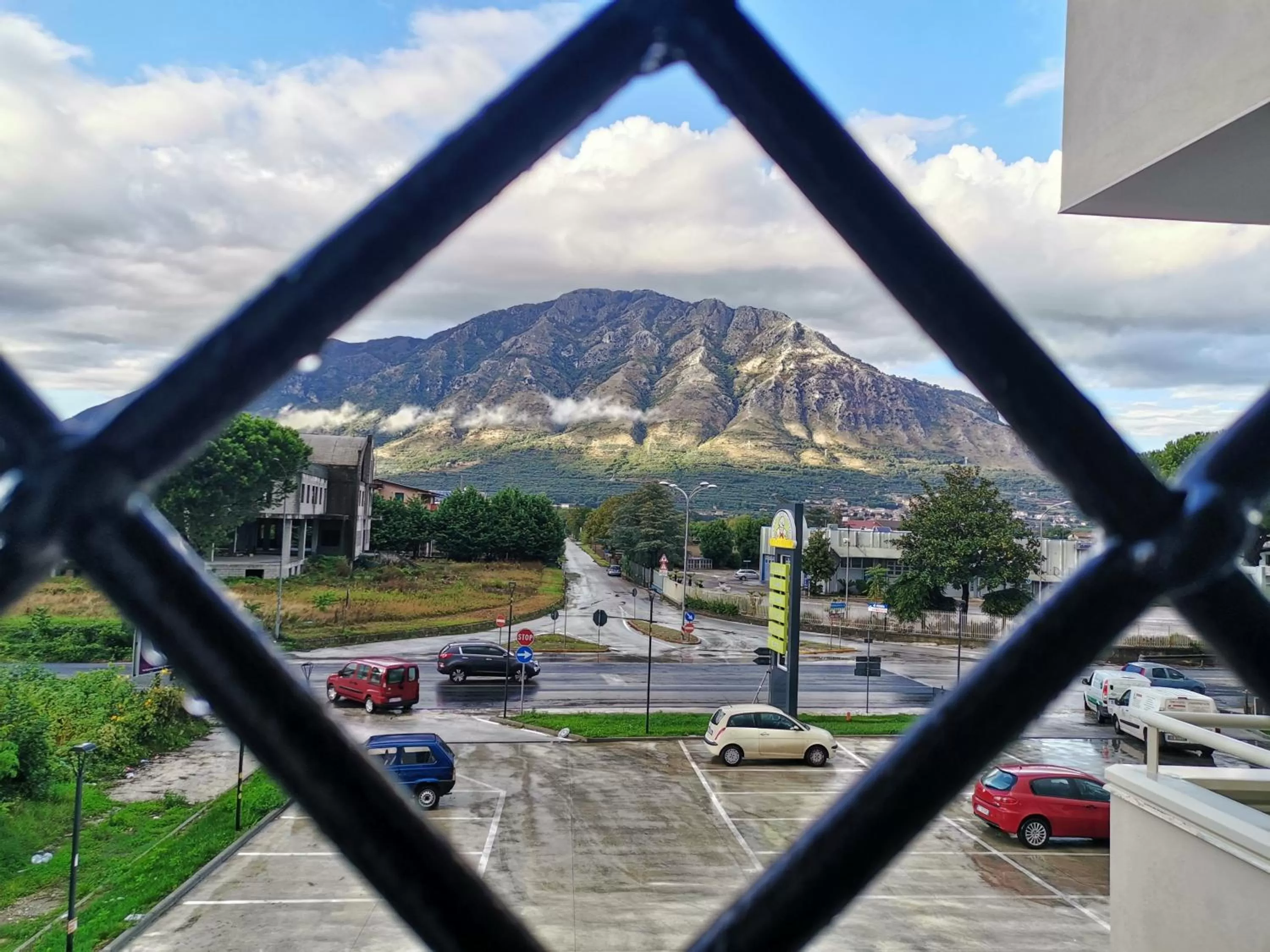 Bird's eye view, Mountain View in Montesarchiorooms