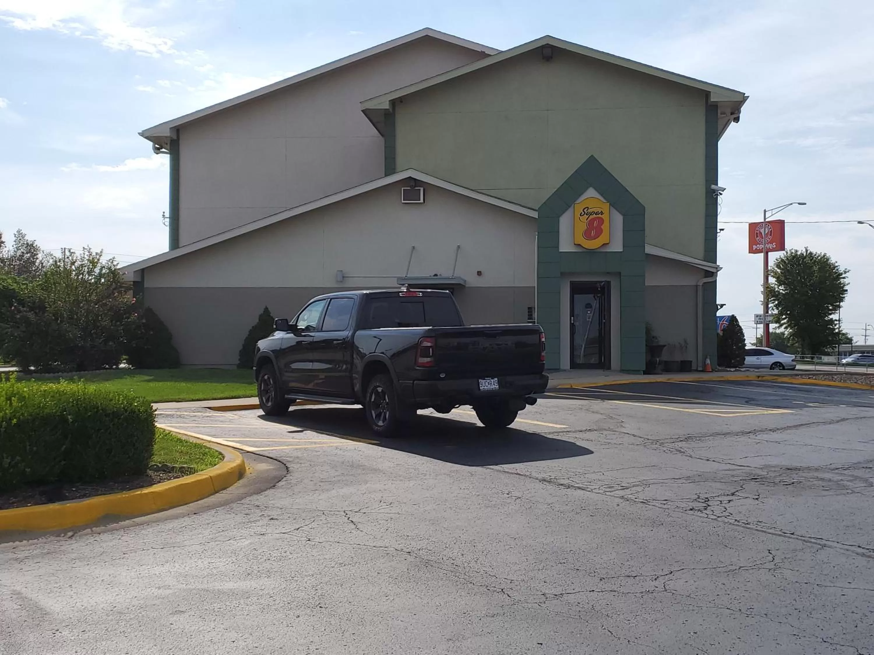 Property building in Super 8 by Wyndham Kansas City at Barry Road/Airport