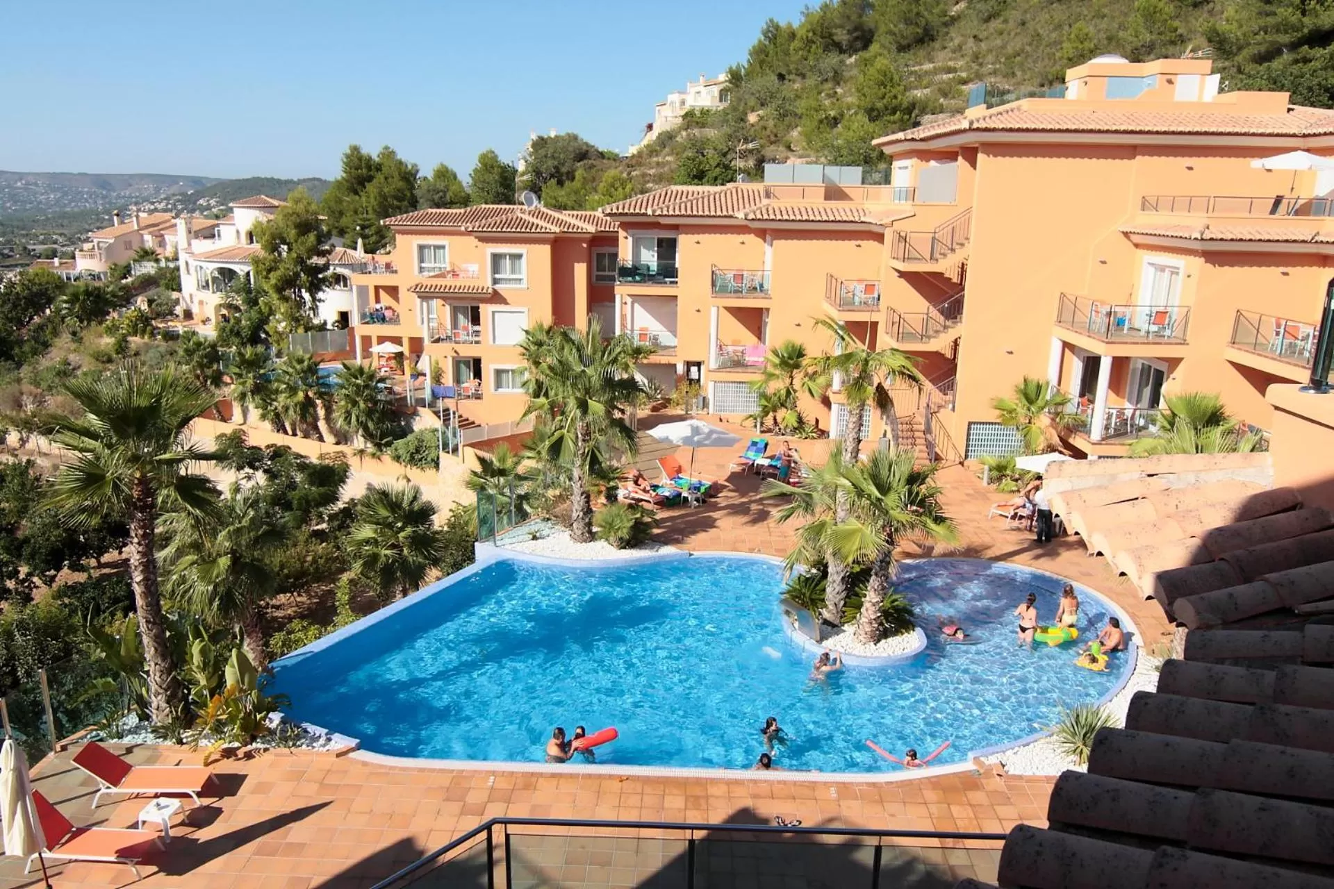 Swimming pool in Apartamentos Flamingo Hills