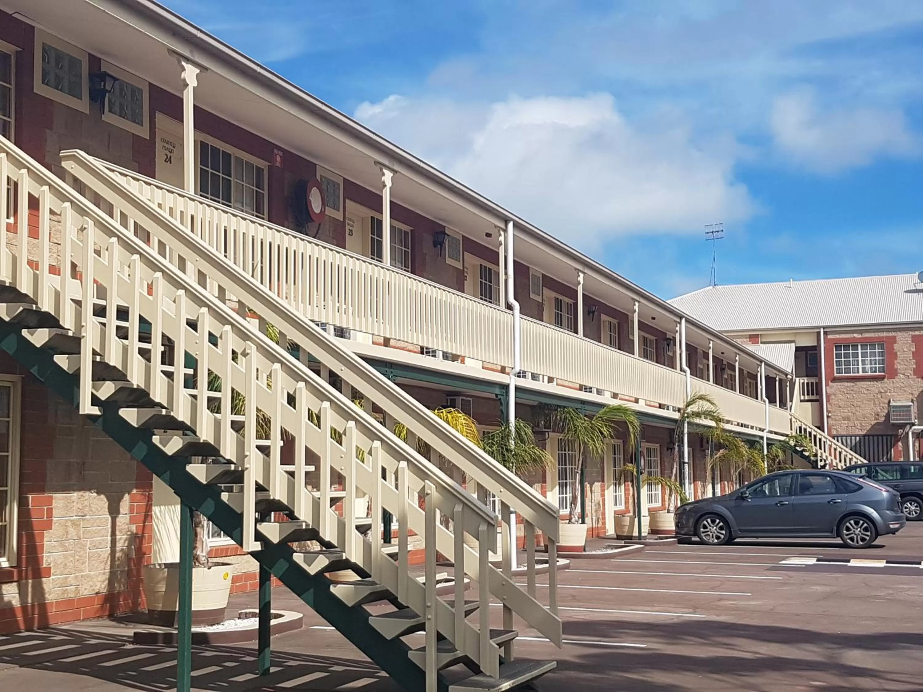 Property building in Motel Goolwa