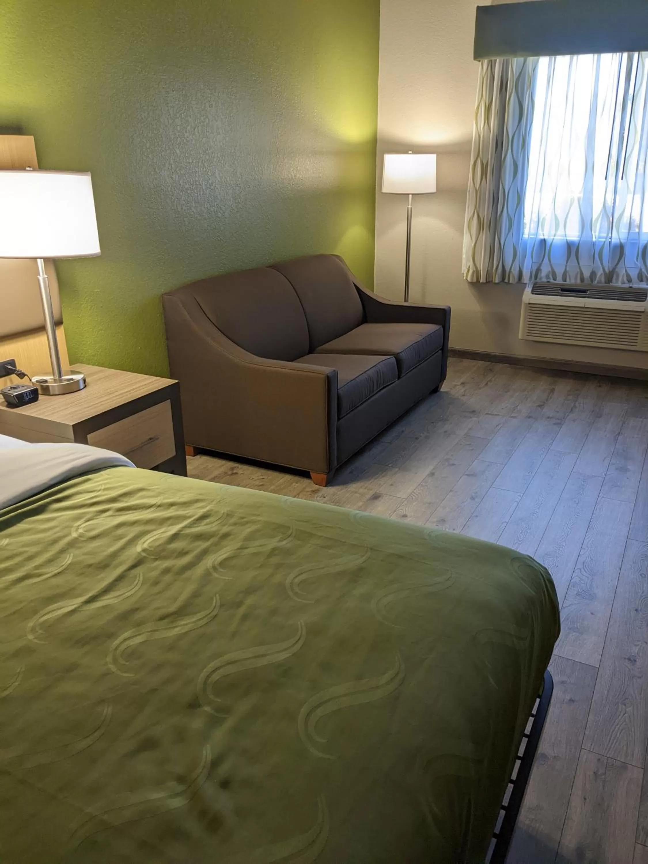 Bedroom, Bed in Quality Inn & Suites Delaware South