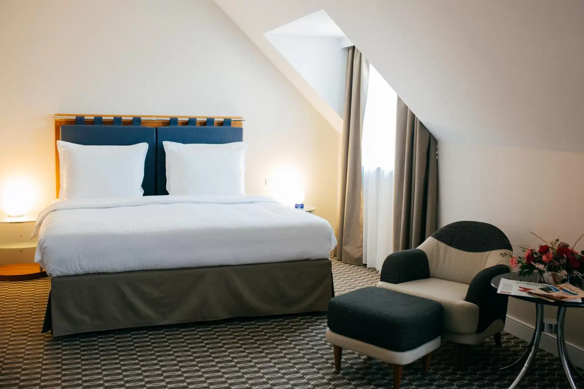 Bedroom, Bed in Radisson Blu Carlton Hotel, Bratislava