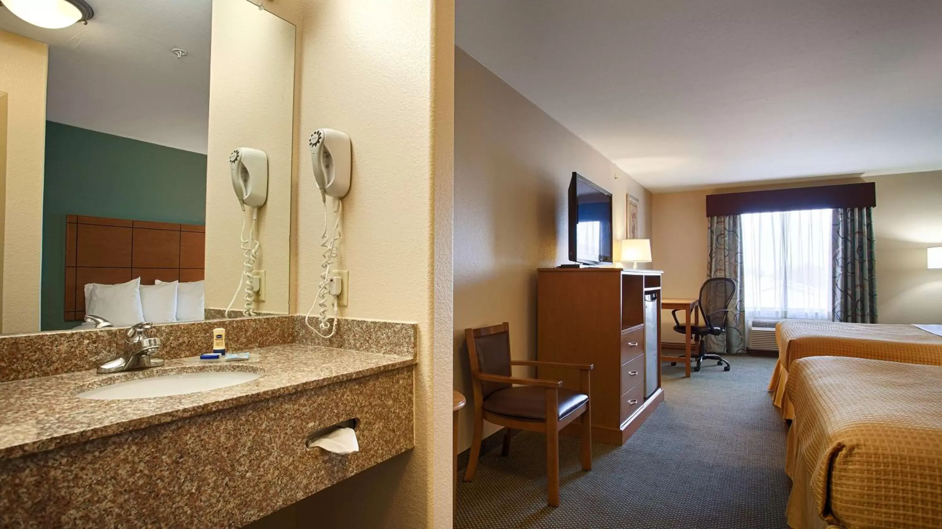 Photo of the whole room, Bathroom in Quality Inn