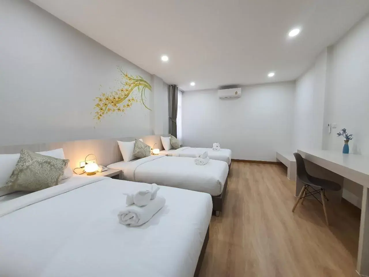 Bedroom, Bed in Lueangchan Orchid Hotel Bedroom, Bed in Lueangchan Orchid Hotel