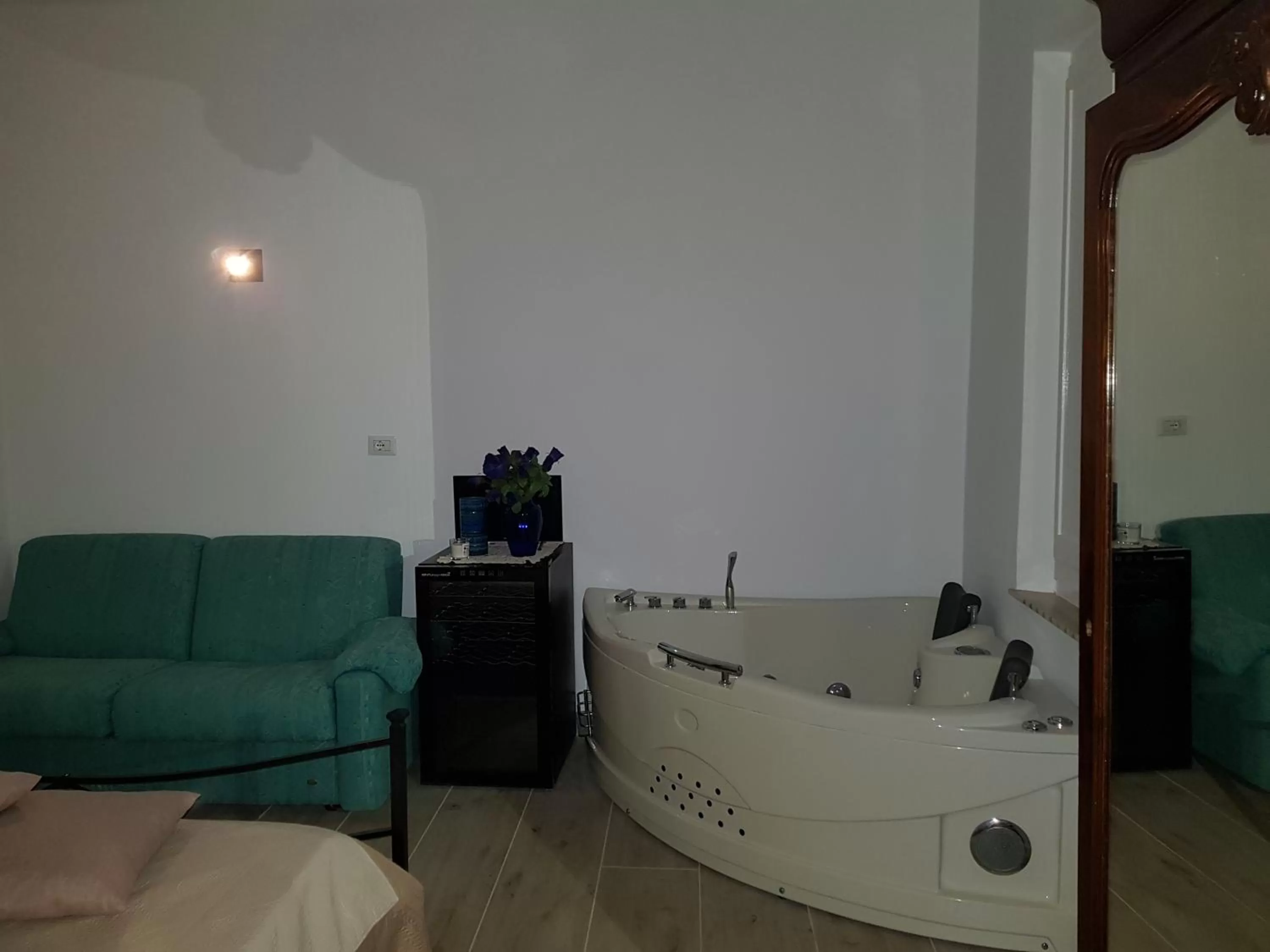 Dormi da me sul mare