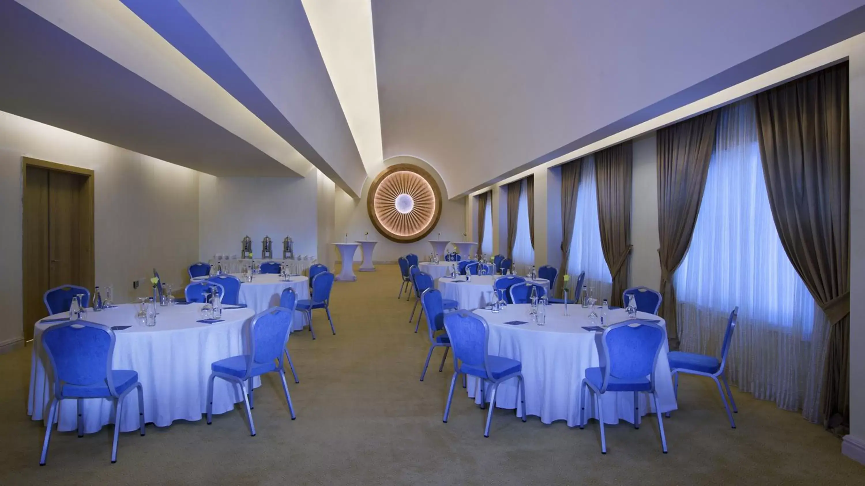 Business facilities, Restaurant/Places to Eat in La Cigale Hotel Managed by Accor