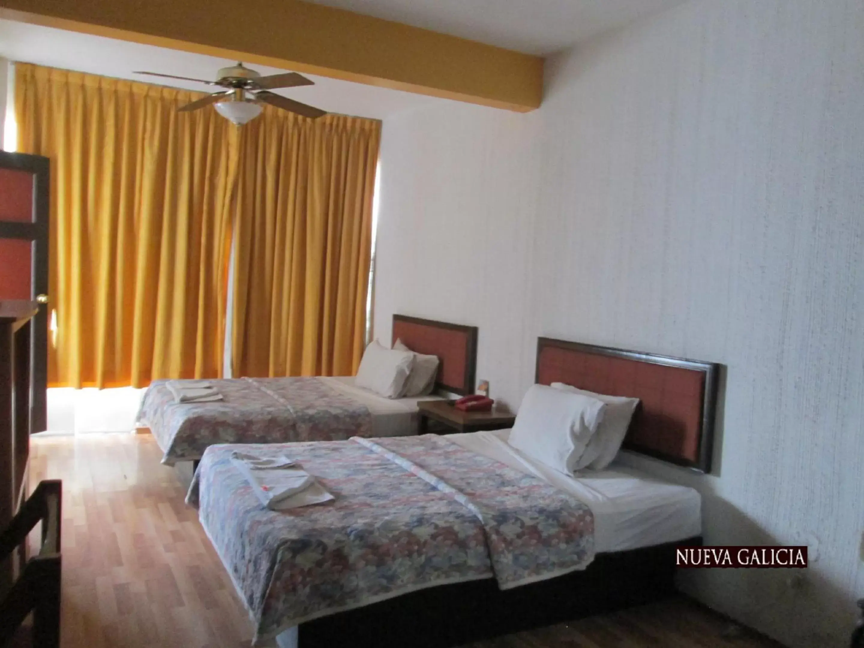 Bedroom, Bed in Hotel Nueva Galicia