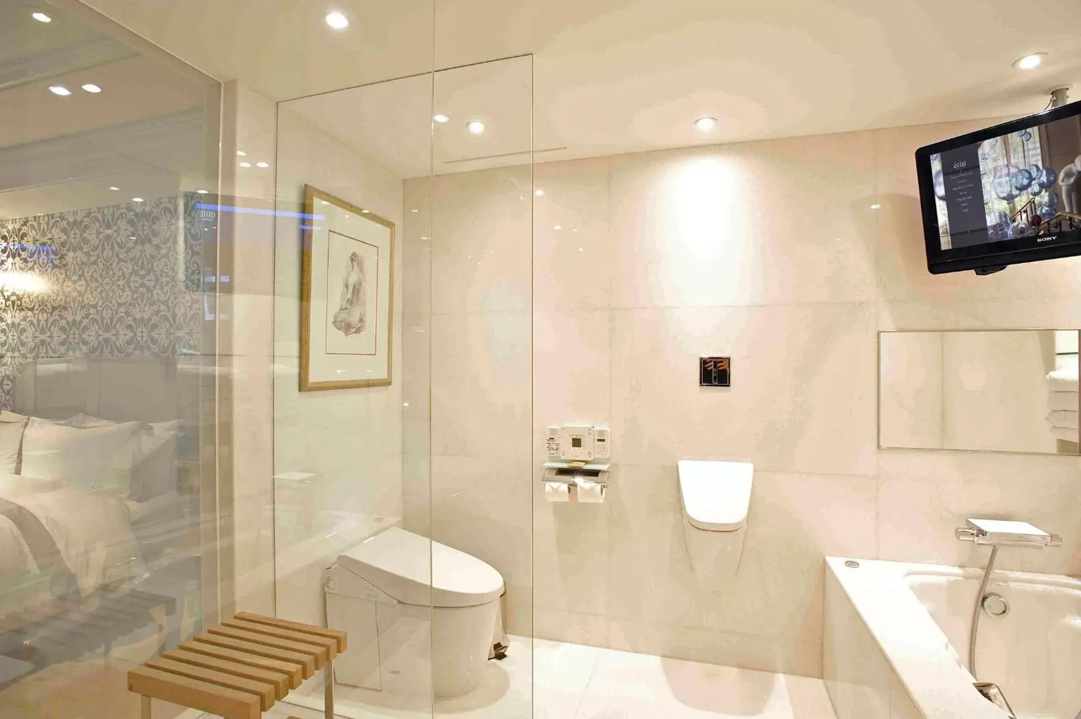 Shower, Bathroom in Hotel Eclat Taipei
