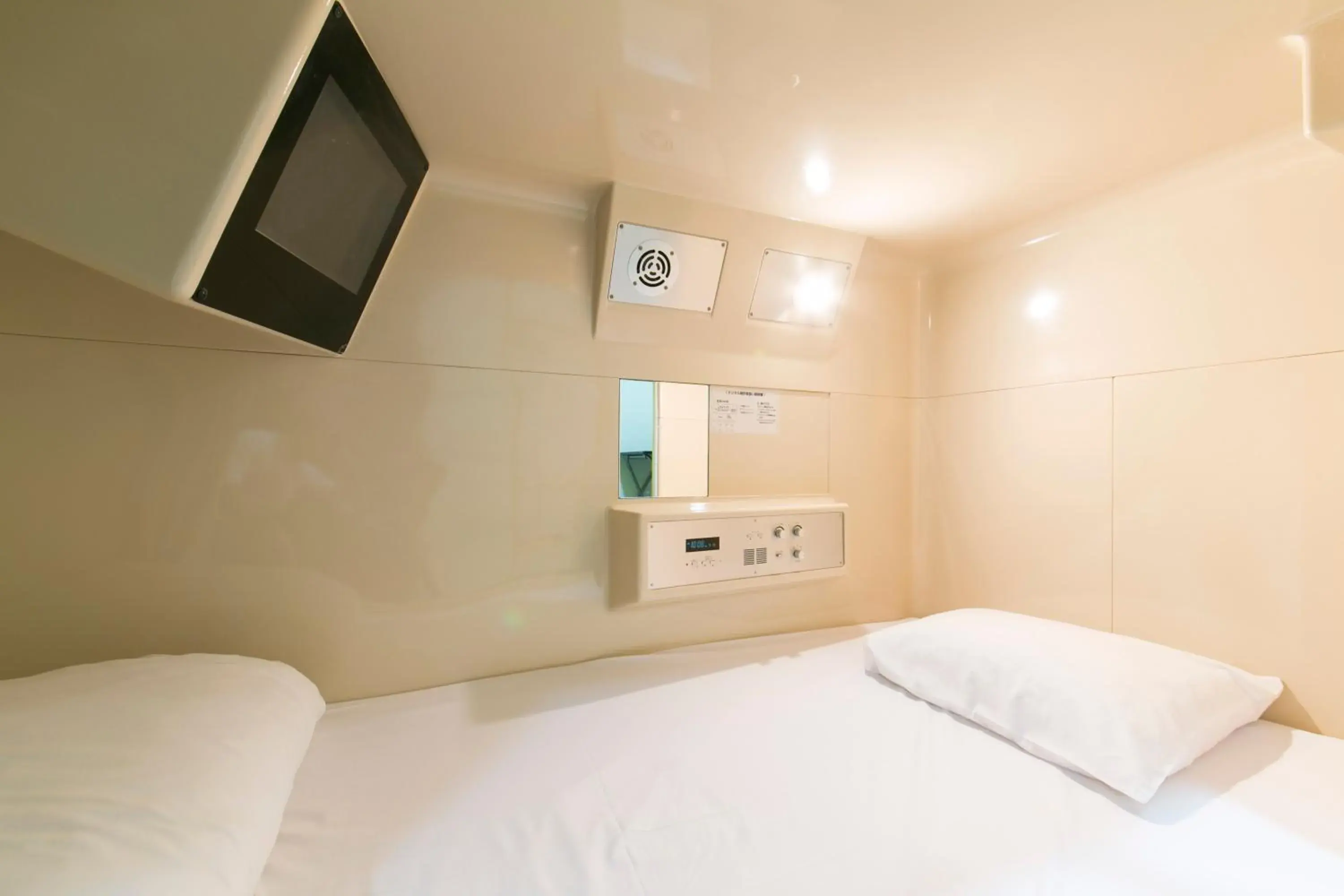 bunk bed, Bed in Hotel Shin Imamiya