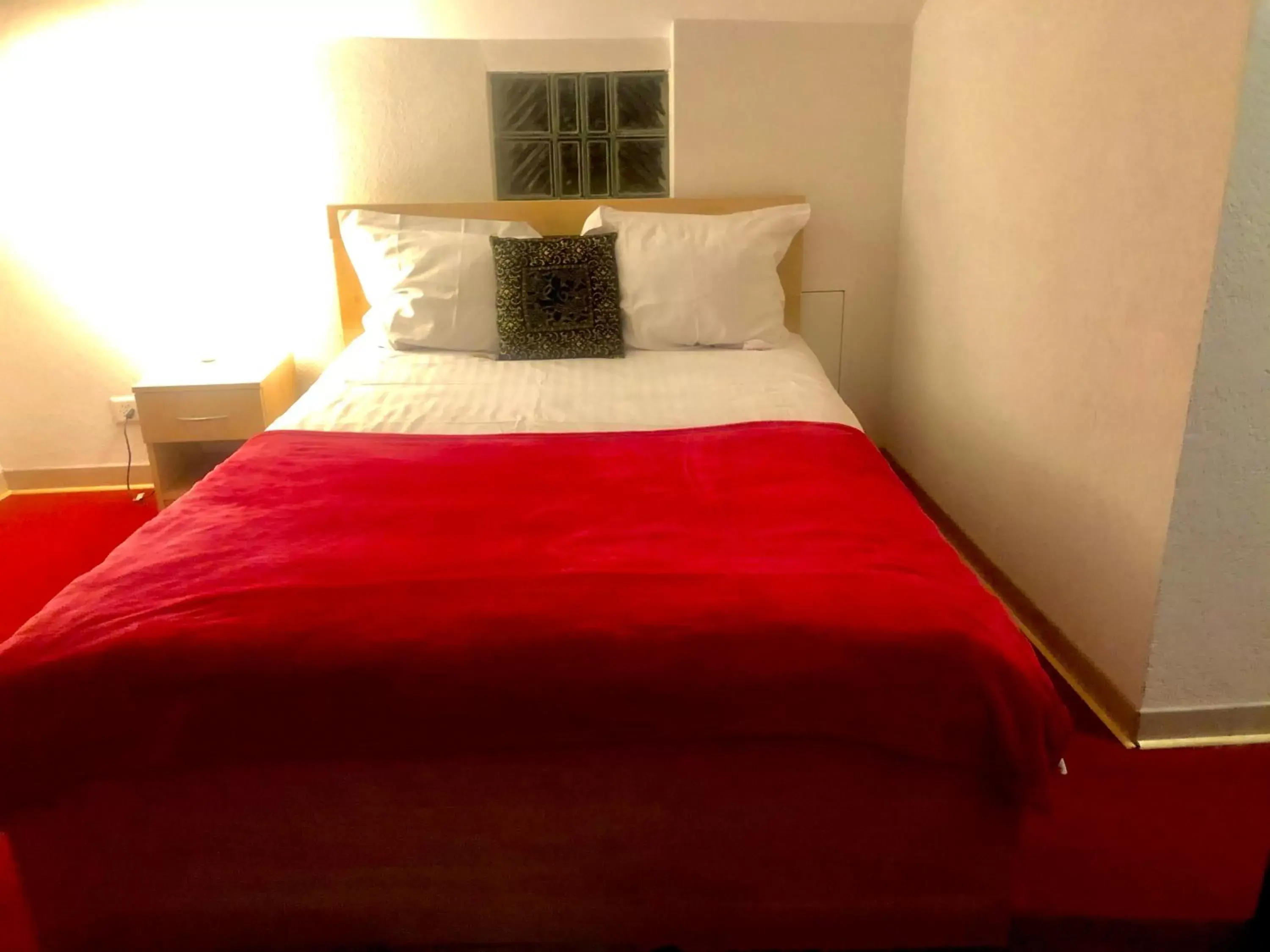 Bed in Hostellerie de L'Hôtel de Ville