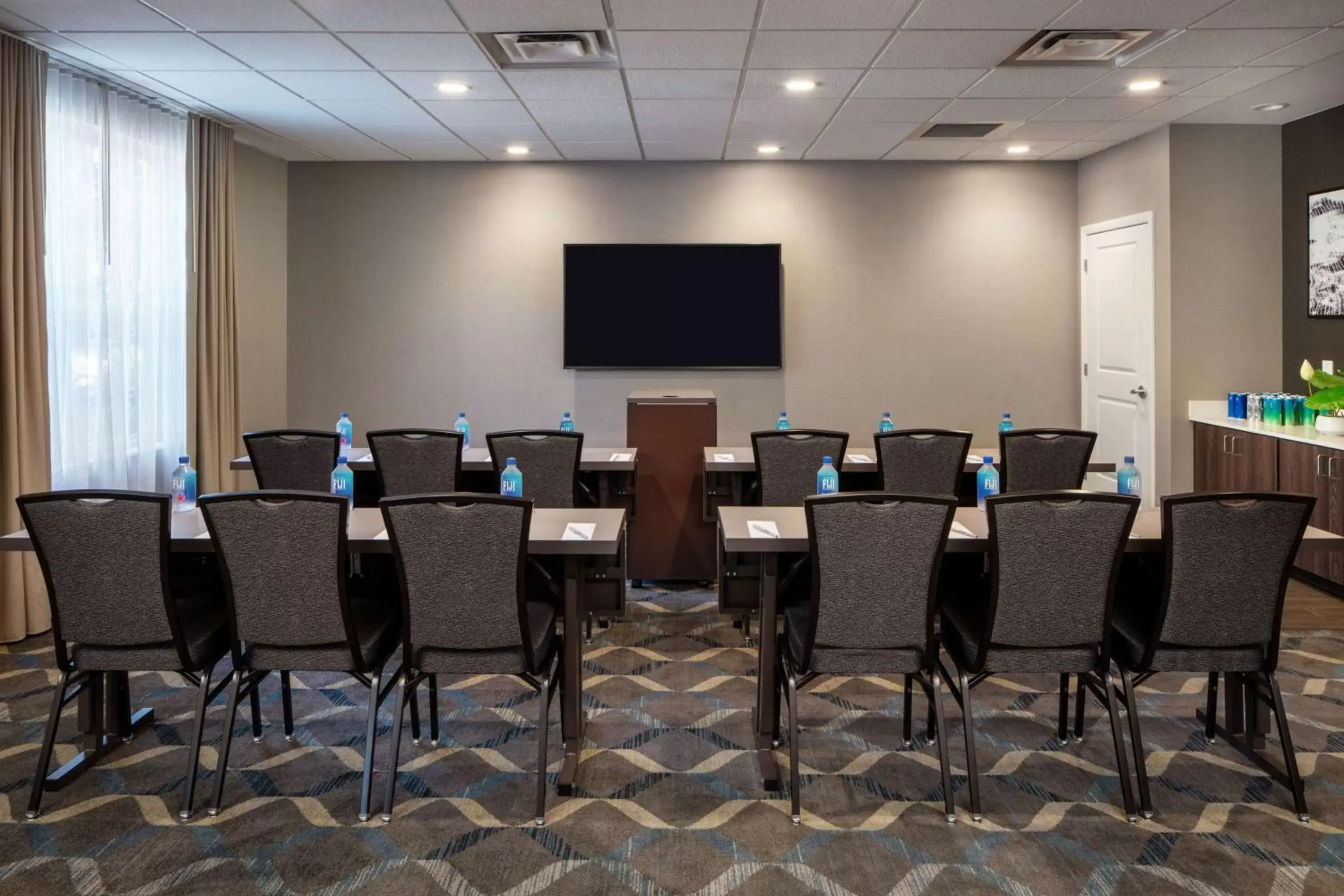 Meeting/conference room in Sonesta ES Suites Fairfax Fair Lakes