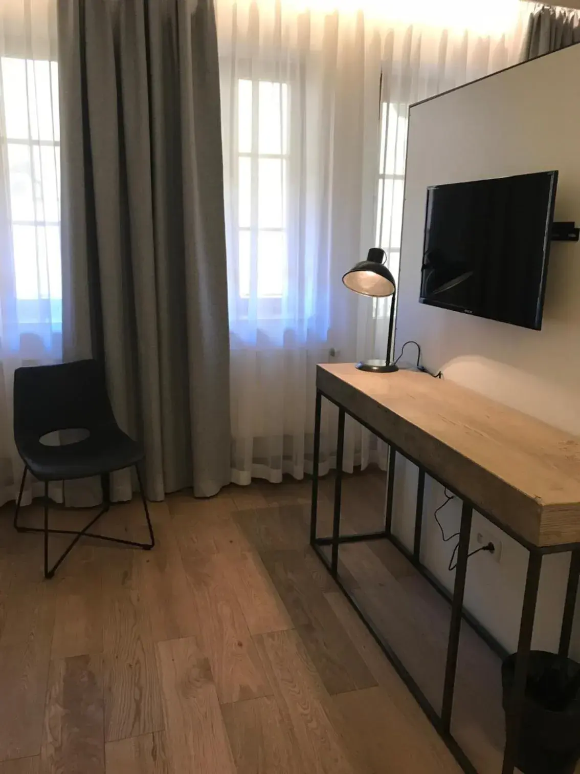 Bedroom, TV/Entertainment Center in Antik Hotel Prague