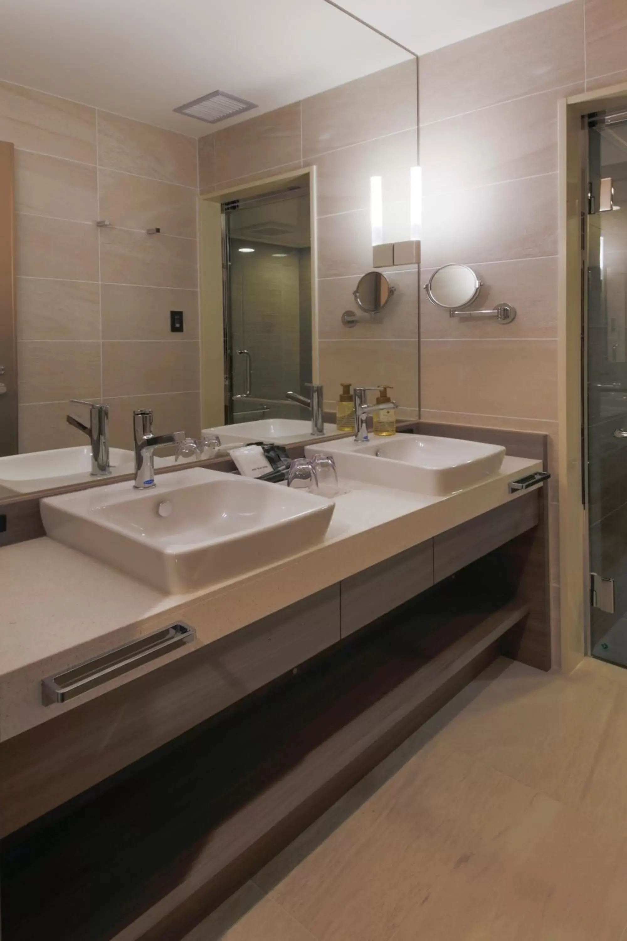 Area and facilities, Bathroom in Hotel Code Shinsaibashi