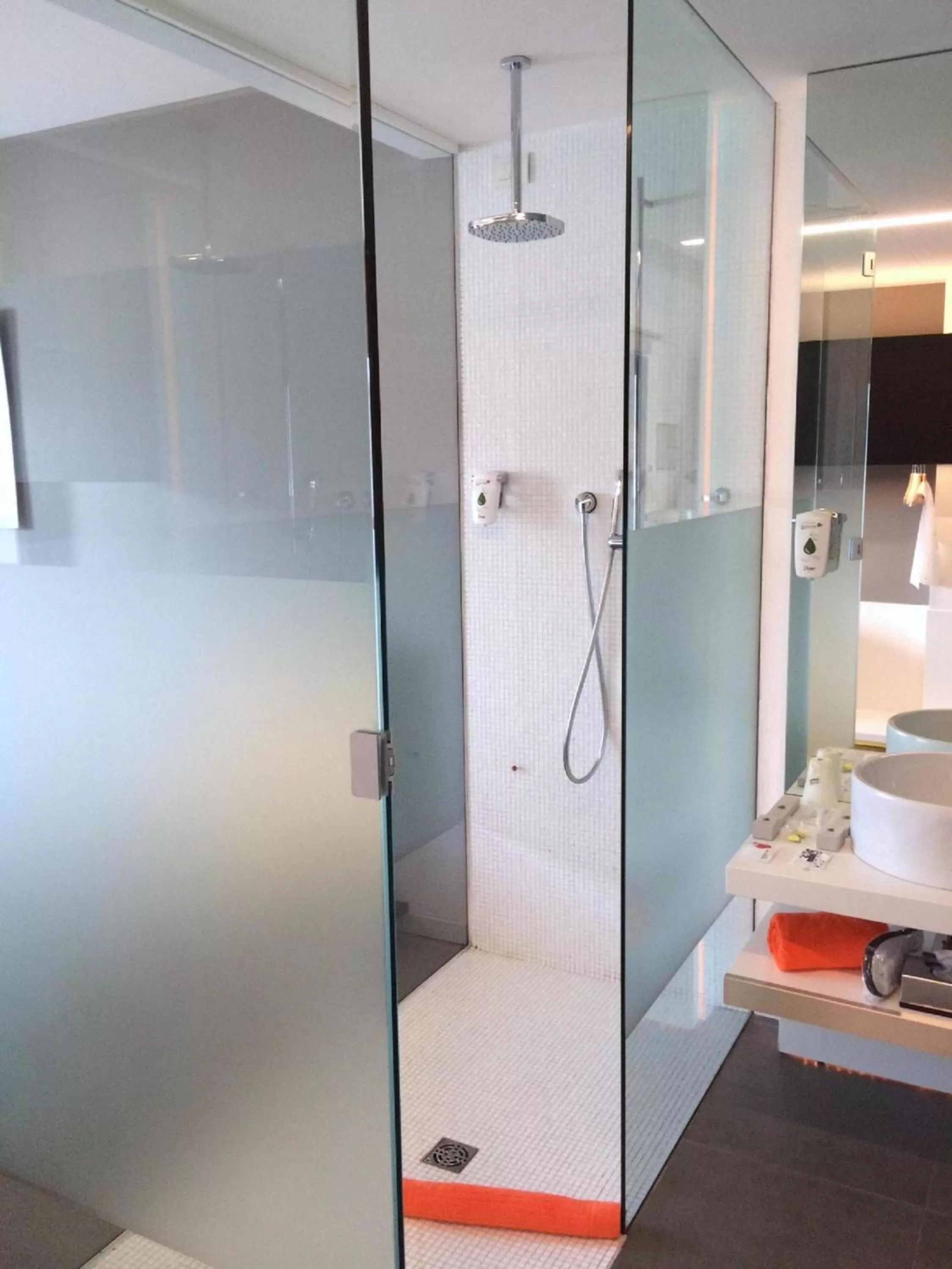 Shower in Best Western Parco Paglia Hotel