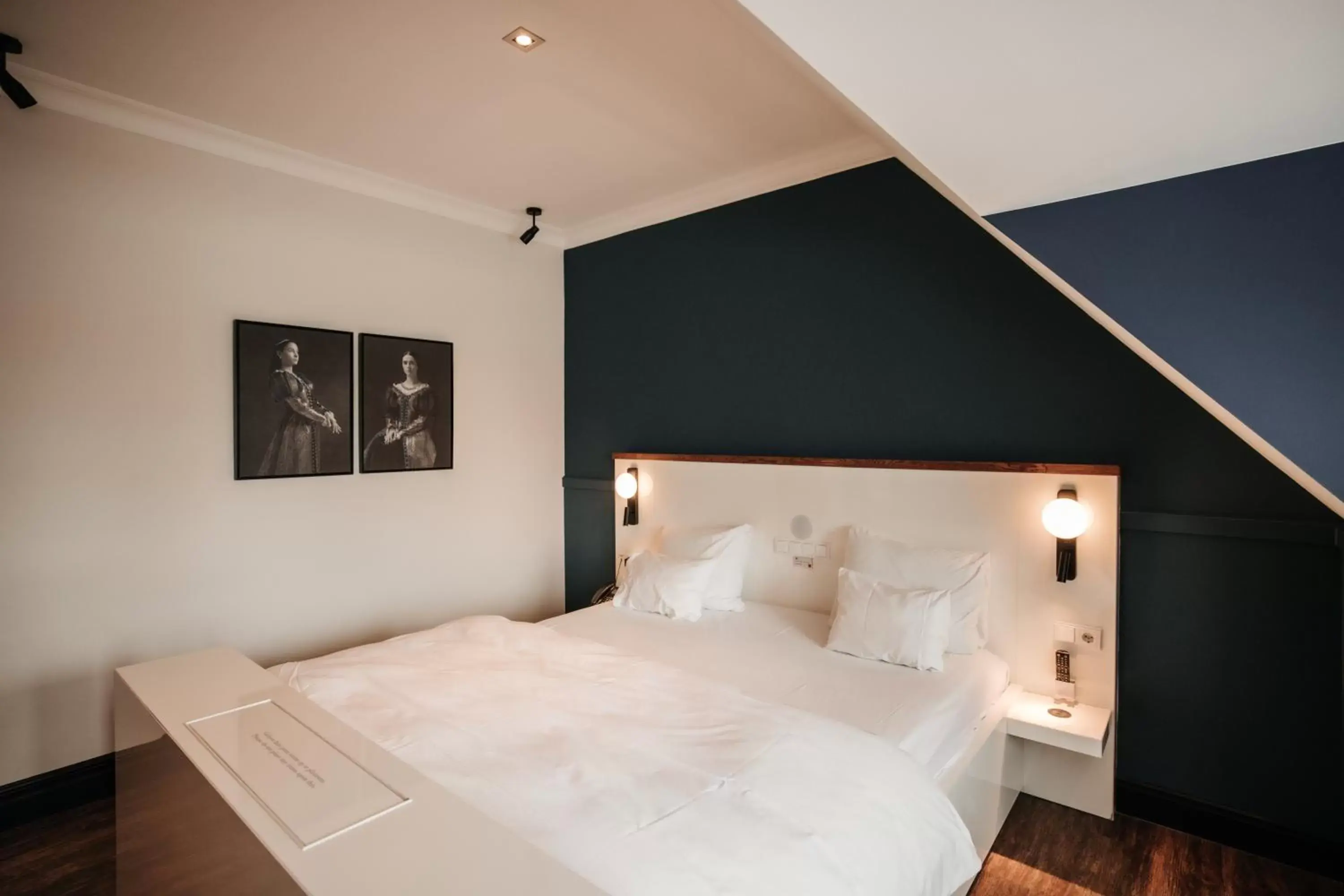 Bed in Hotel & Spa Savarin