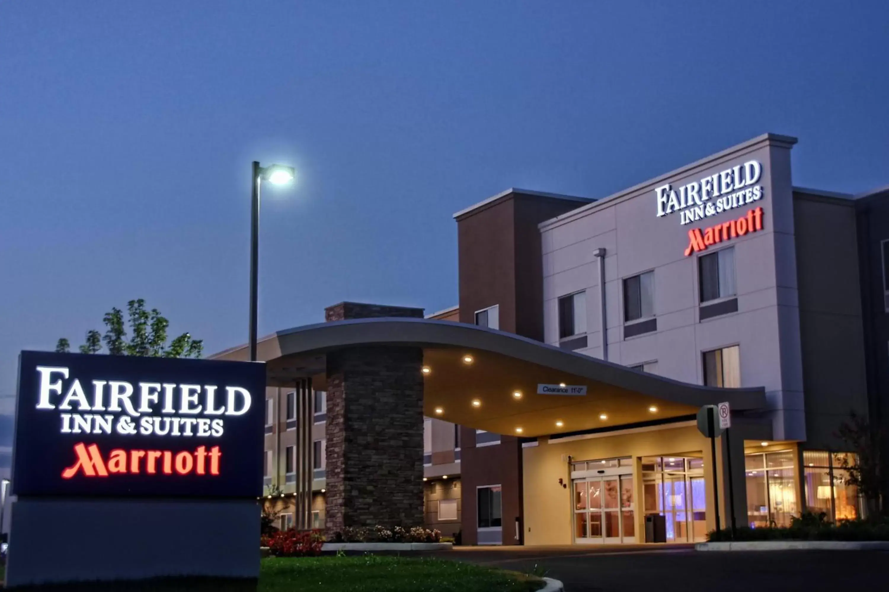 Property building, Property Logo/Sign in Fairfield Inn & Suites by Marriott Reading Wyomissing