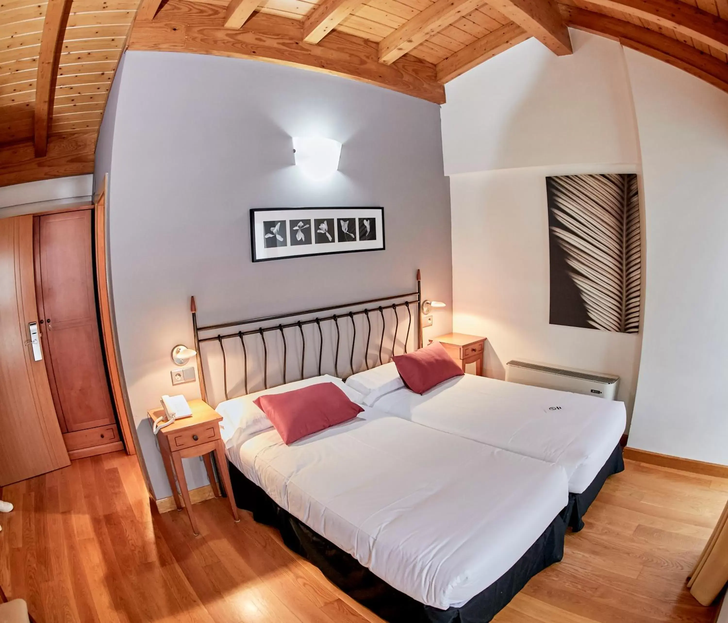 Bed in Hotel Casa Azcona