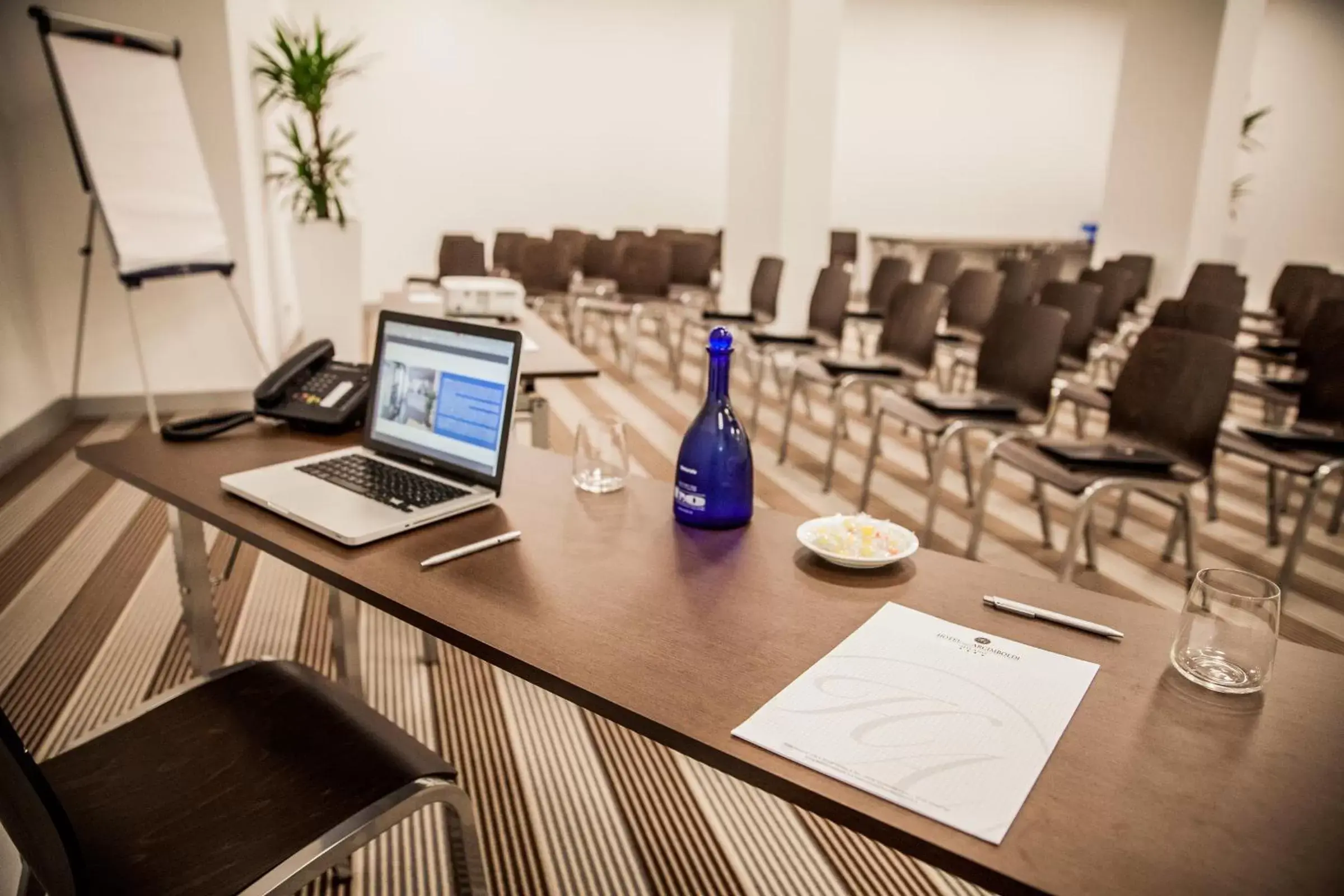 Business facilities, Business Area/Conference Room in Hotel degli Arcimboldi