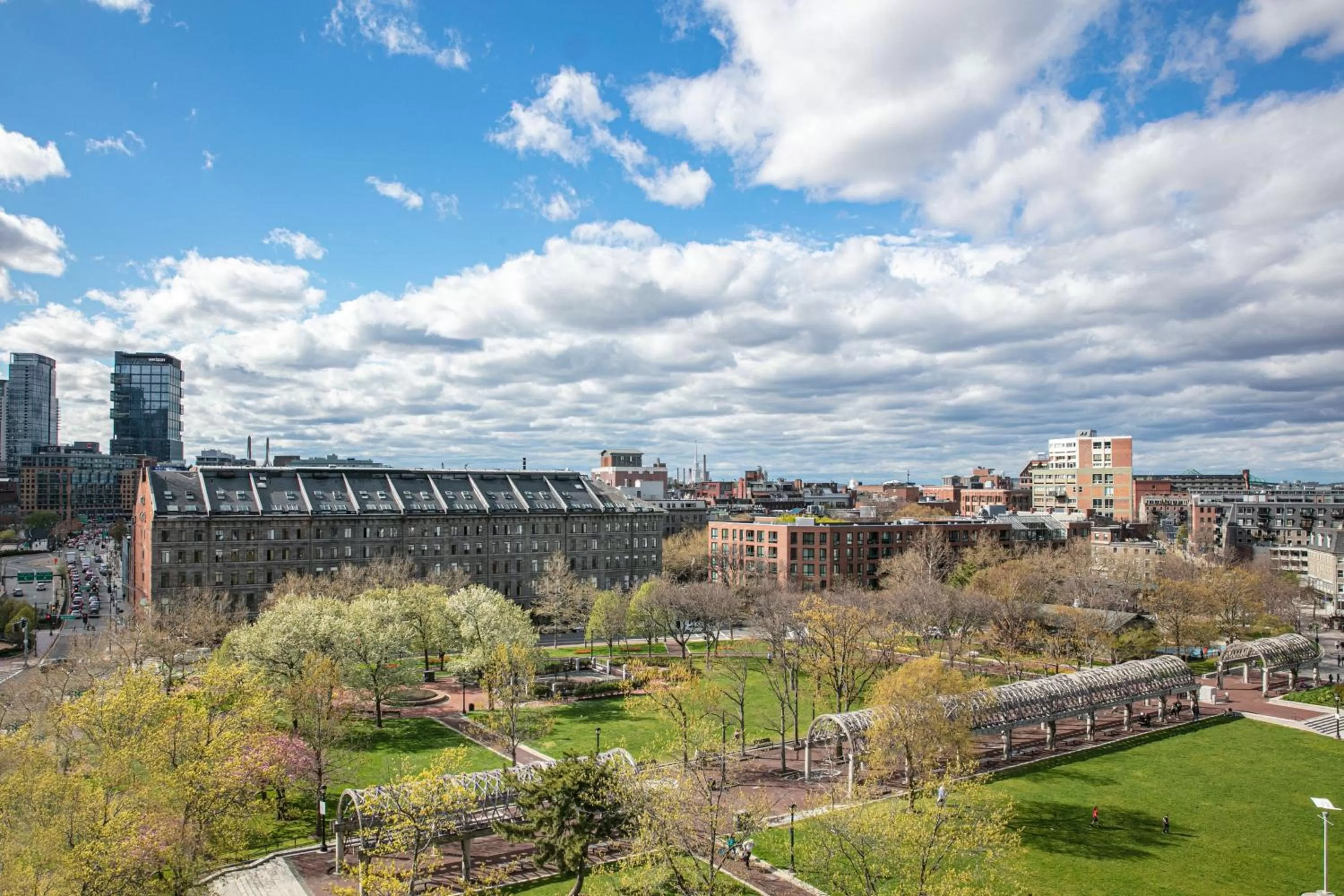 Photo of the whole room in Boston Marriott Long Wharf