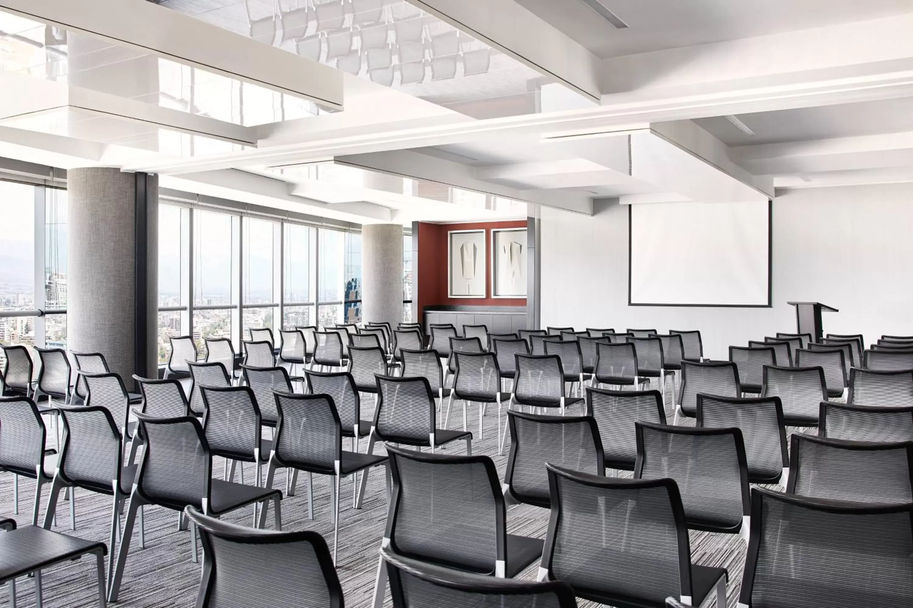 Meeting/conference room in AC Hotel by Marriott Santiago Costanera Center