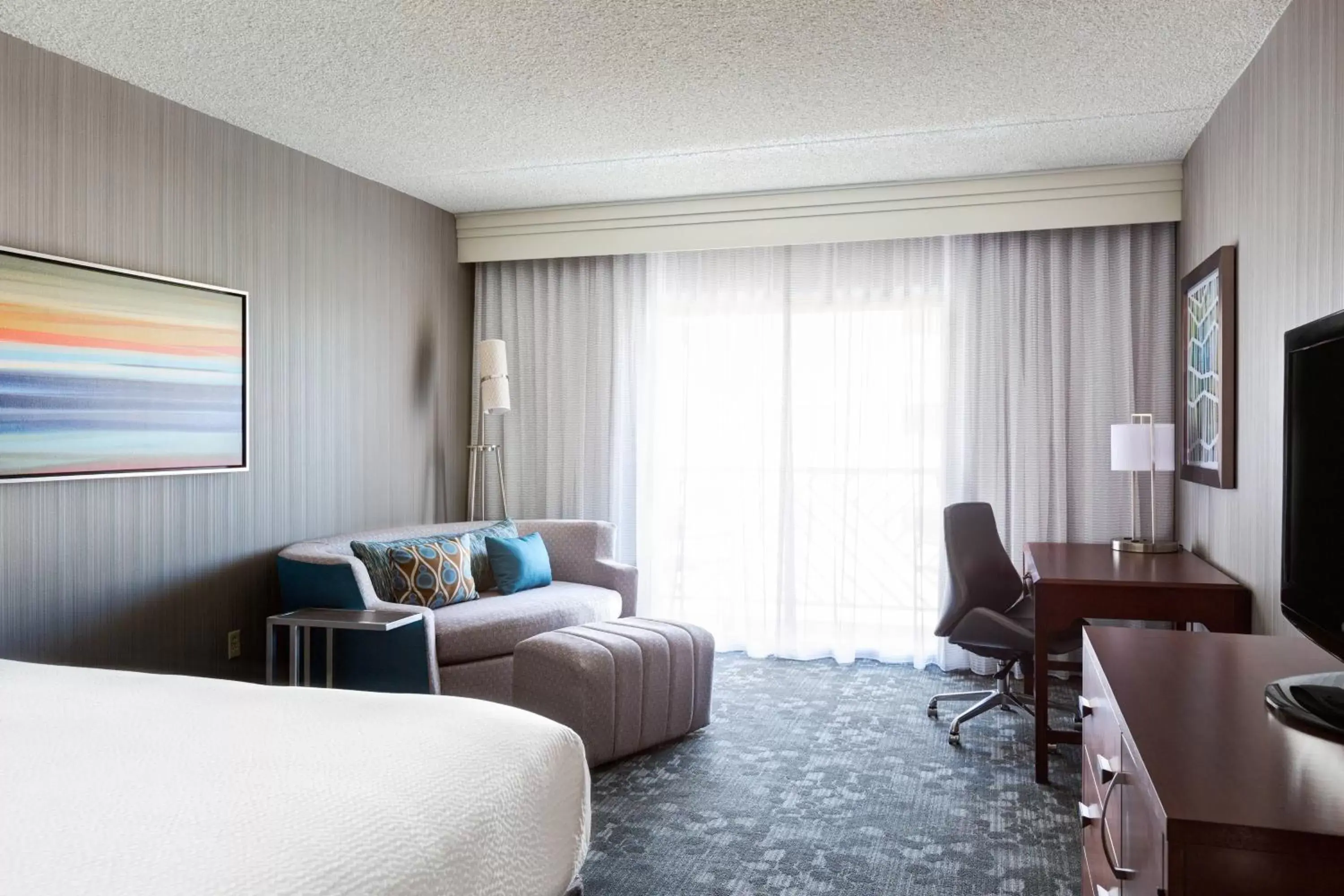 Photo of the whole room, Seating Area in Courtyard by Marriott Scottsdale Old Town