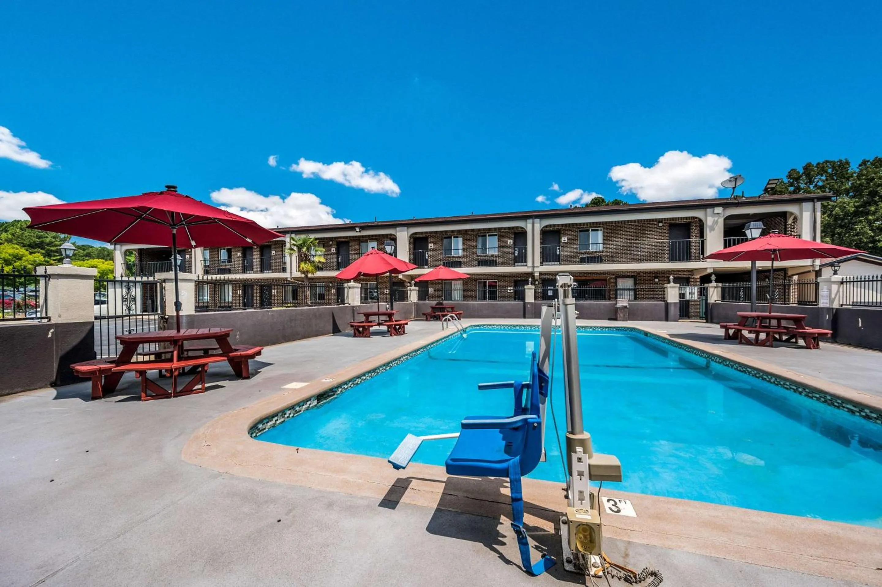 Activities in Econo Lodge Inn & Suites Huntsville University Area