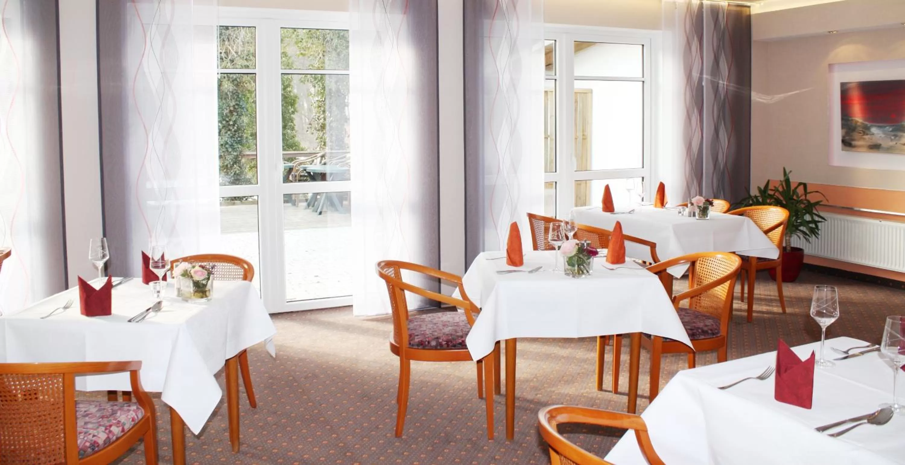 Restaurant/places to eat in Carmina am See