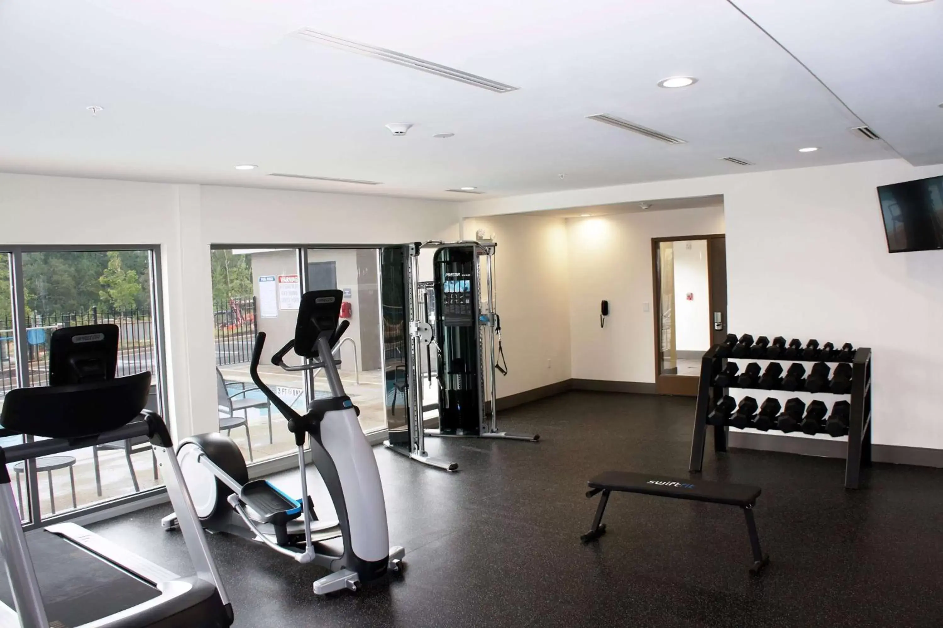 Activities, Fitness Center/Facilities in La Quinta Inn & Suites by Wyndham Locust Grove