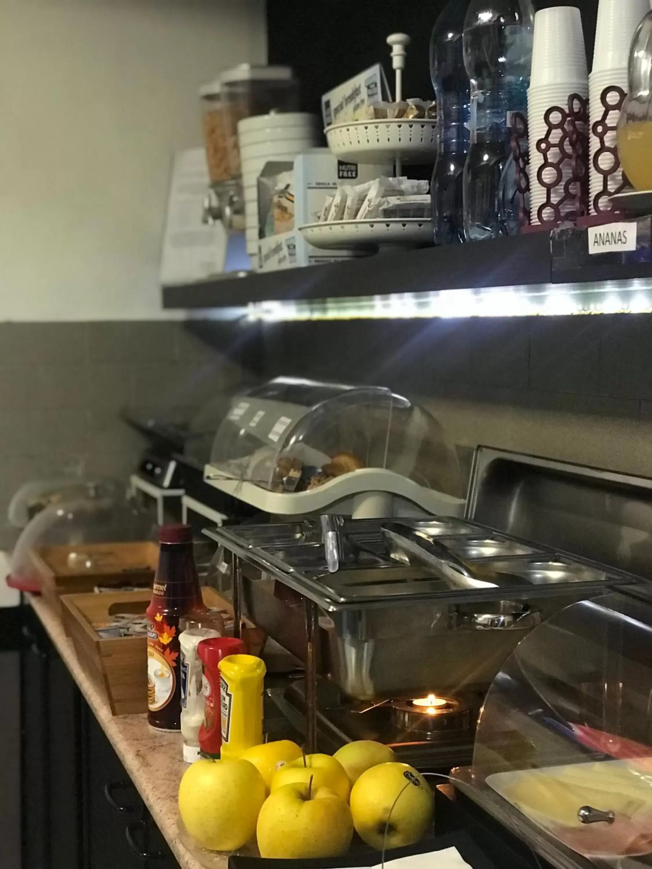 Kitchen/Kitchenette in Hotel Bogart