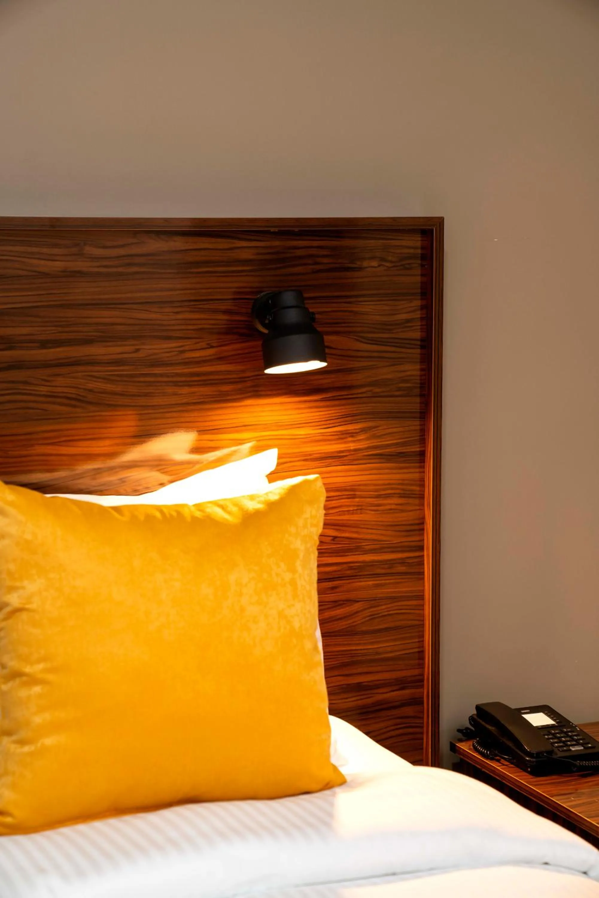 Bed in Mugwort Hotel & Spa