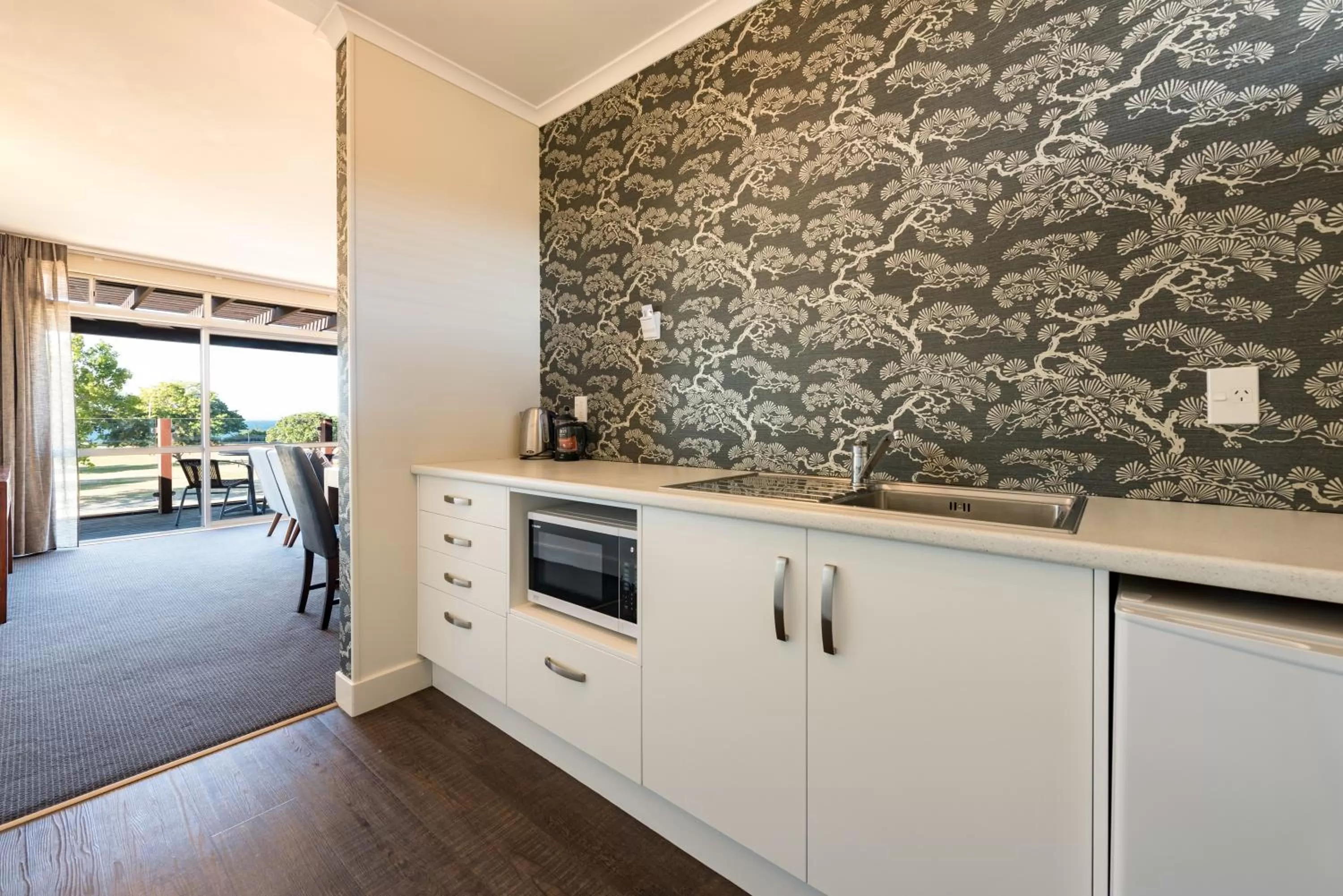 Kitchen or kitchenette in Suncourt Hotel & Conference Centre