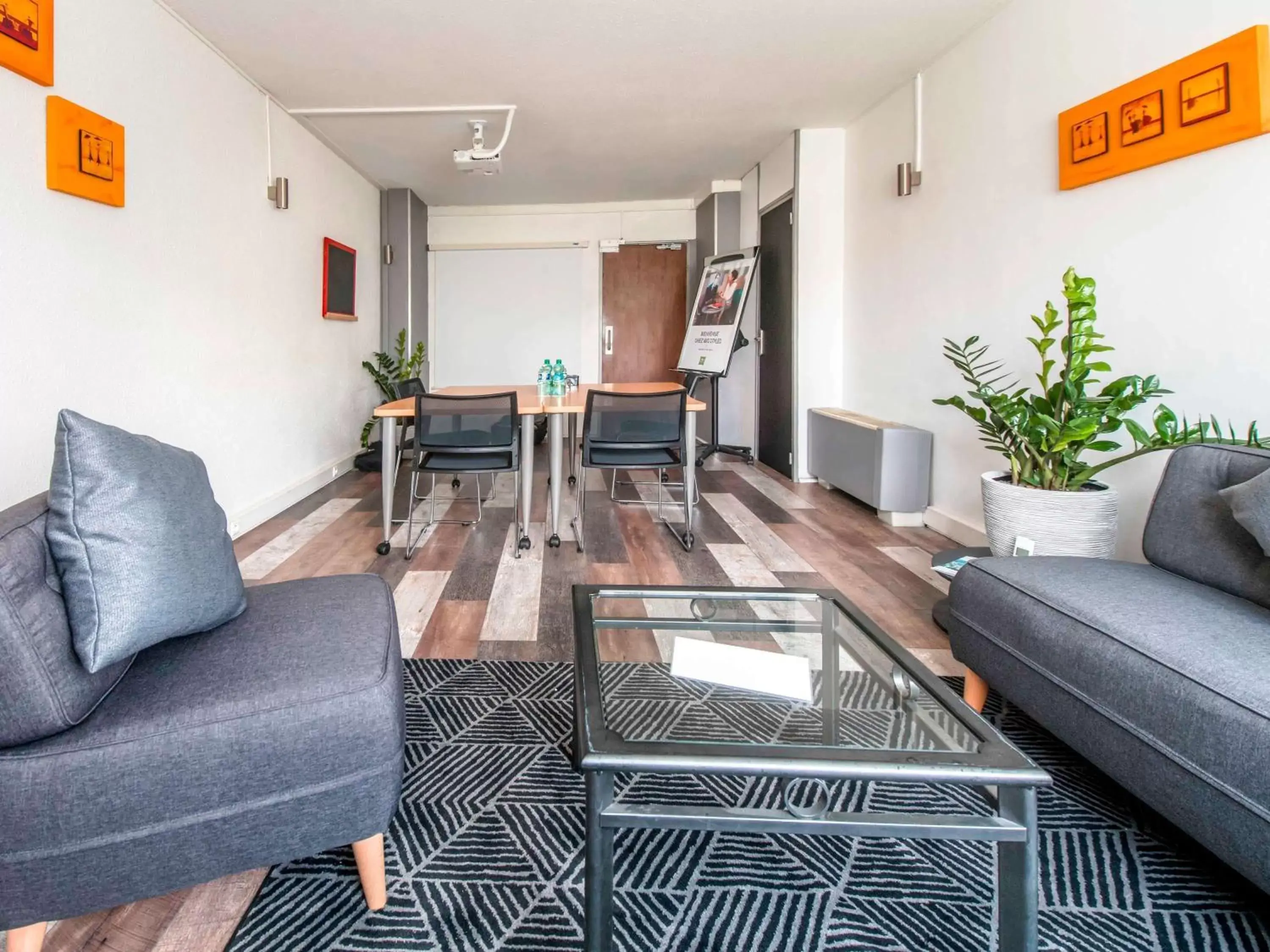 Meeting/conference room, Seating Area in ibis Styles Besançon