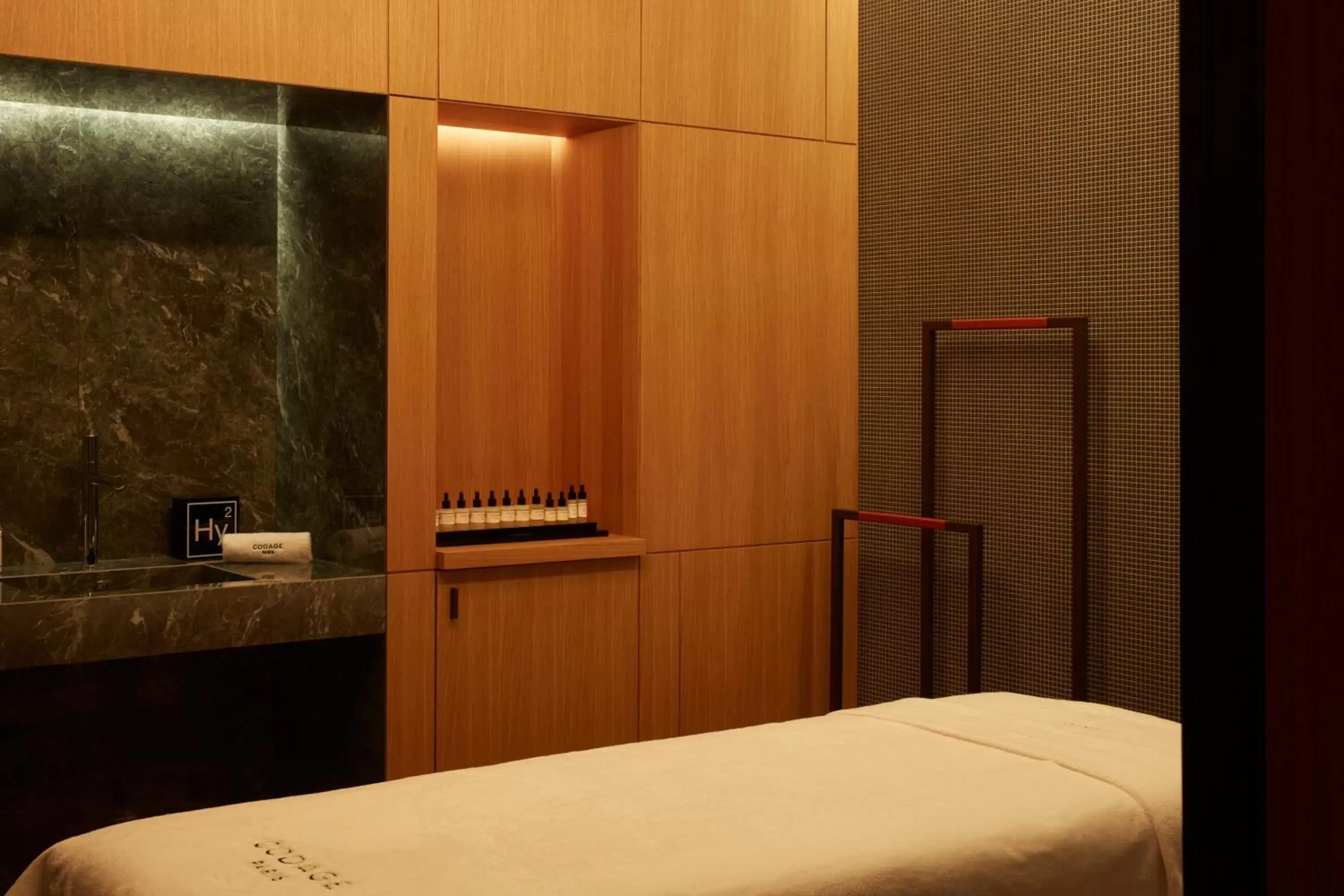 Spa and wellness centre/facilities, Bed in SO Paris Hotel