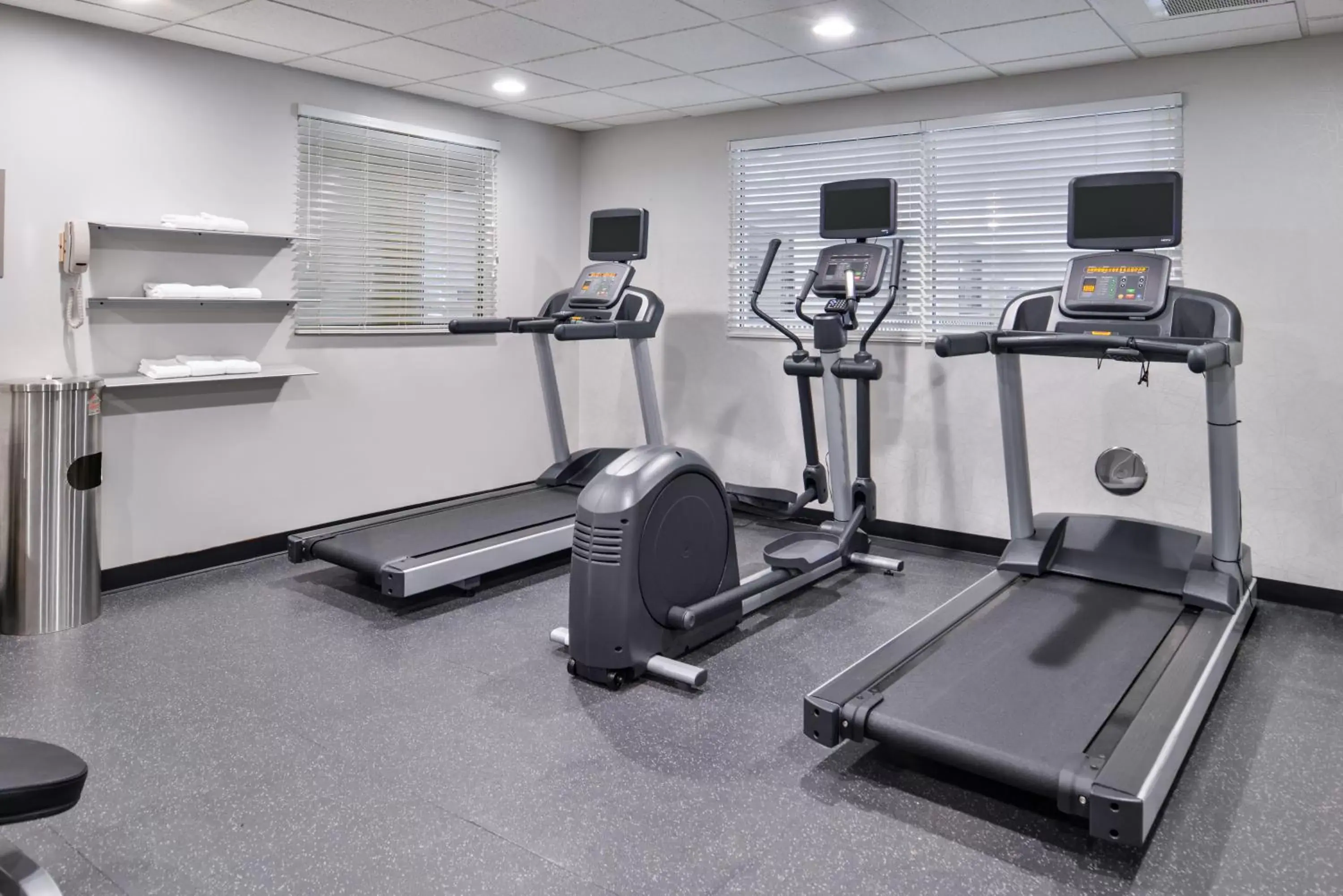 Fitness centre/facilities, Fitness Center/Facilities in Country Inn & Suites by Radisson, Tinley Park, IL