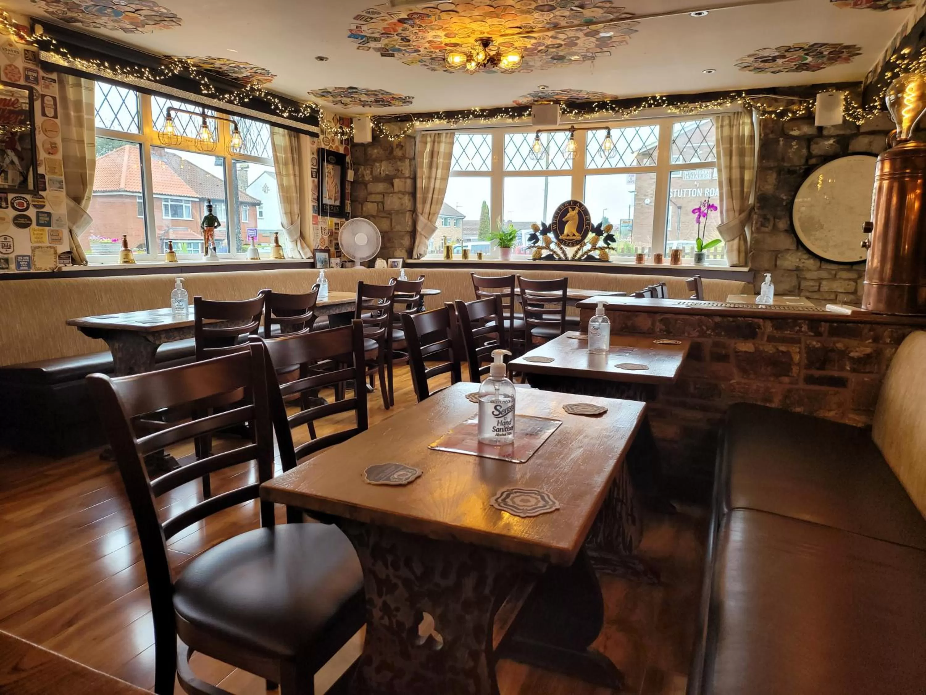 the jackdaw pub SELF CATERING STATIC CARAVAN free breakfast supplied