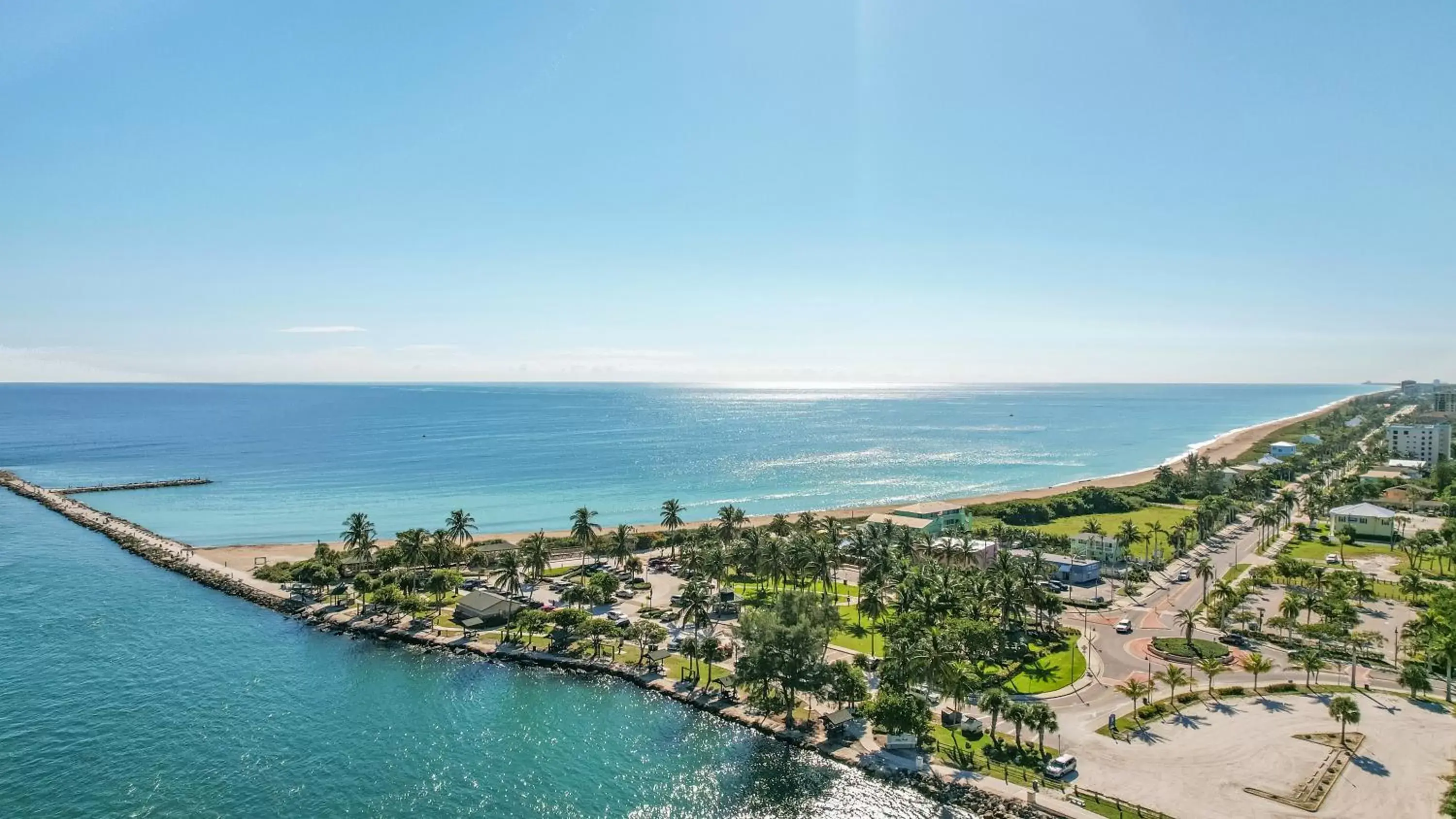 Nearby landmark, Bird's-eye View in Royal Inn Beach Hutchinson Island