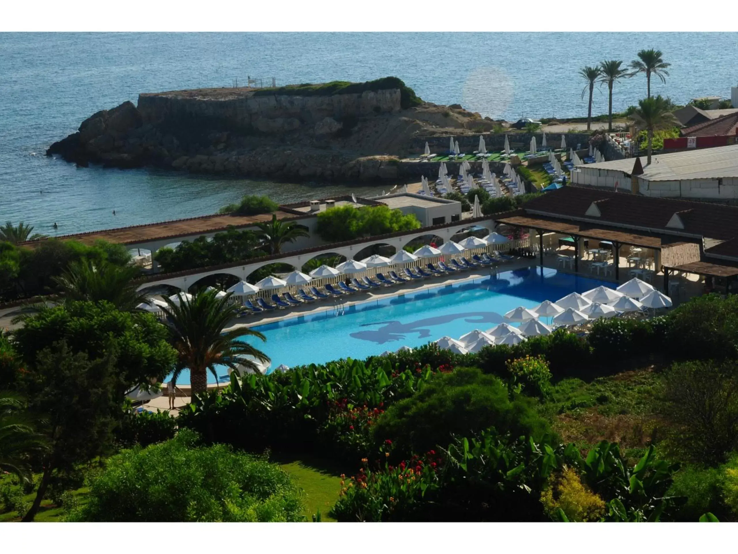 Beach, Pool View in Denizkizi Hotel