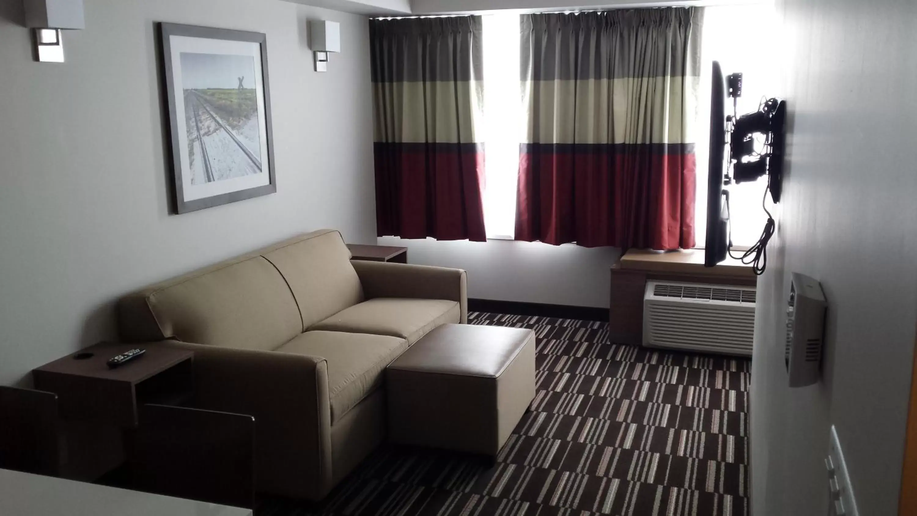 Living room, Seating Area in Microtel Inn & Suites by Wyndham Bonnyville