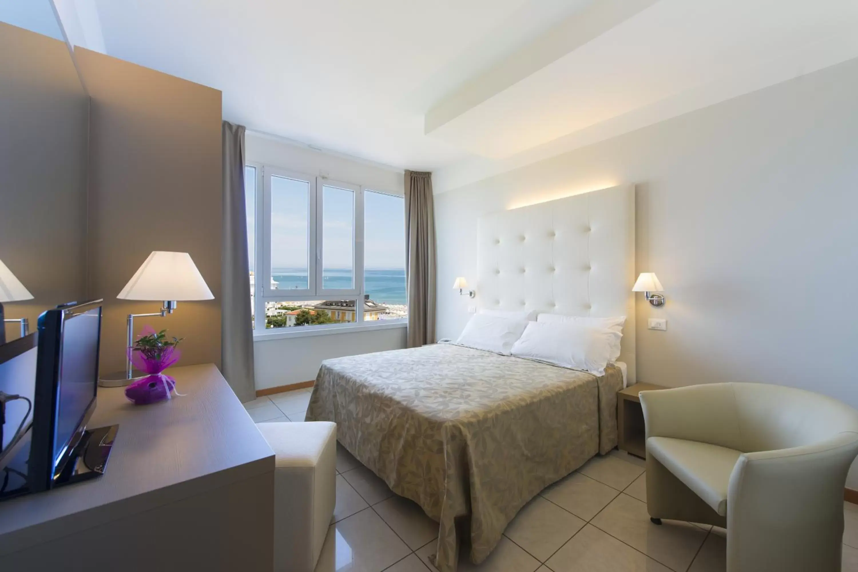 Drinks, Bed in Hotel Cristallo Drinks, Bed in Hotel Cristallo