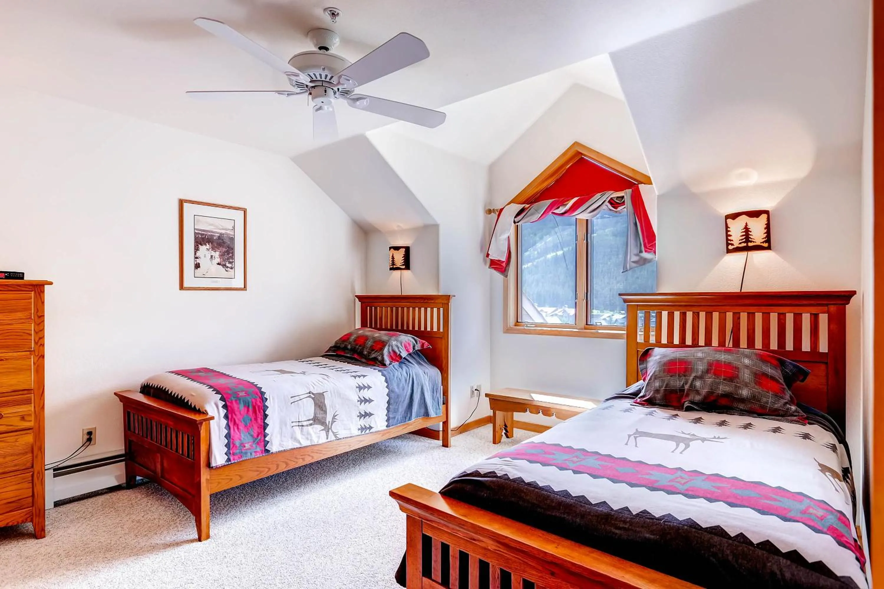 Bedroom, Bed in Gateway Mountain Lodge, A Vail Resorts Property