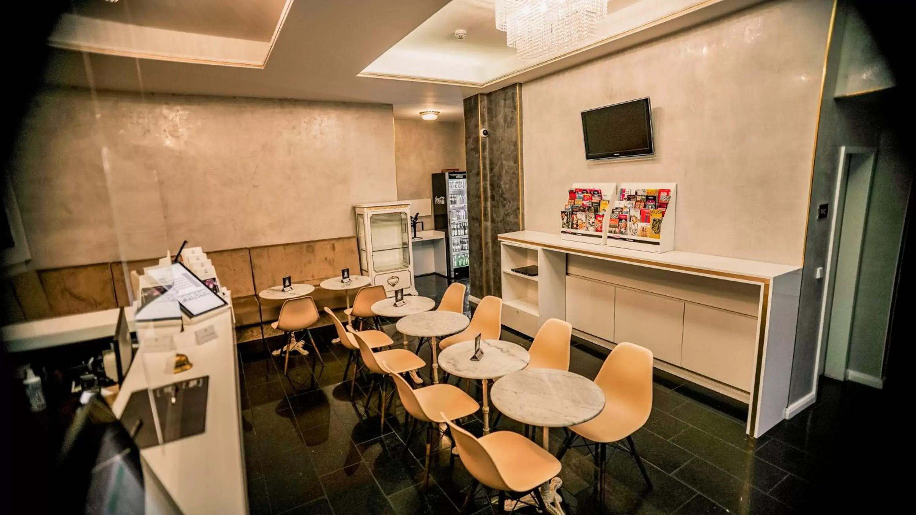 Lounge or bar in Hotel Prens Berlin Lounge or bar in Hotel Prens Berlin