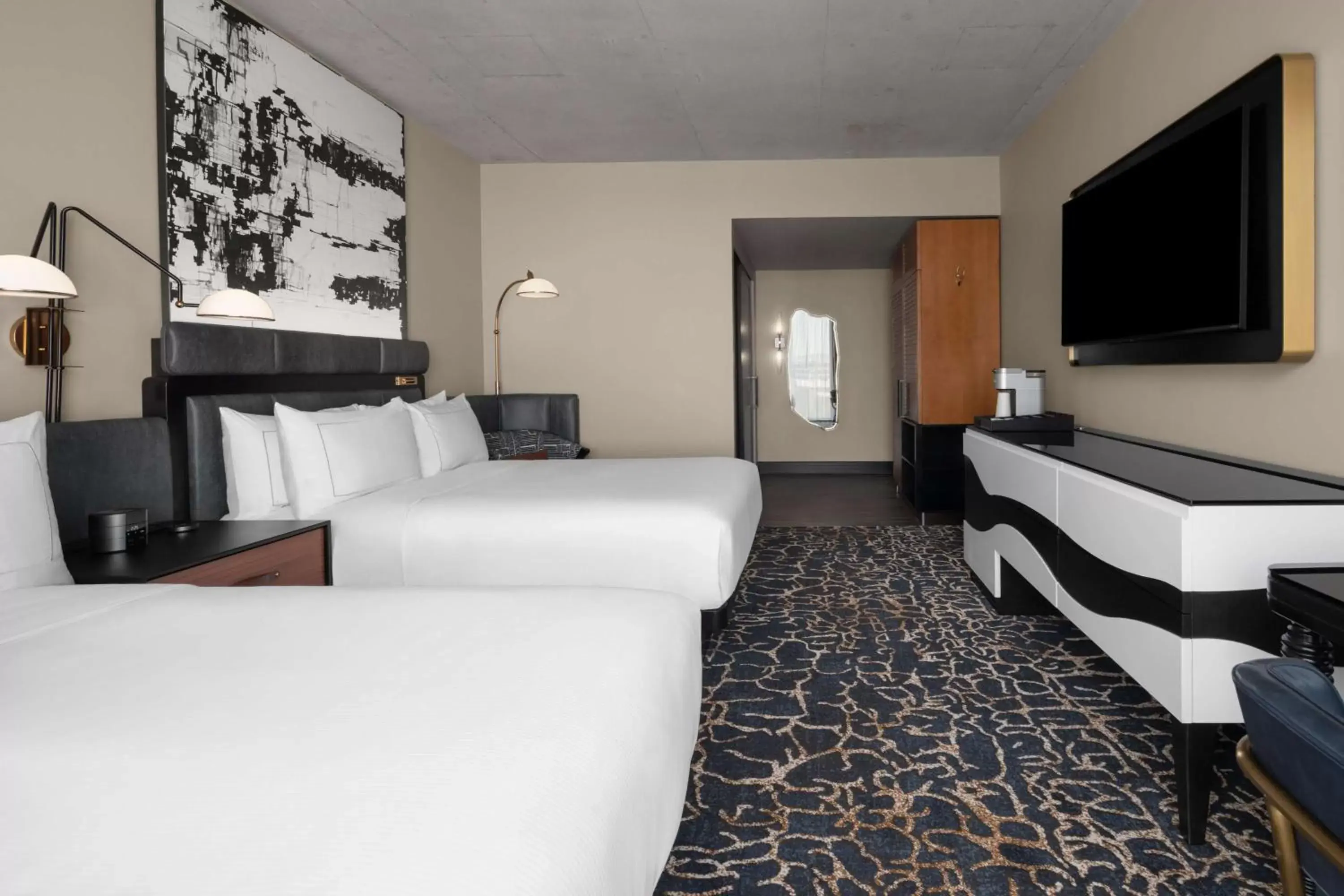 Bed, Seating Area in Hotel Fraye Nashville, Curio Collection By Hilton
