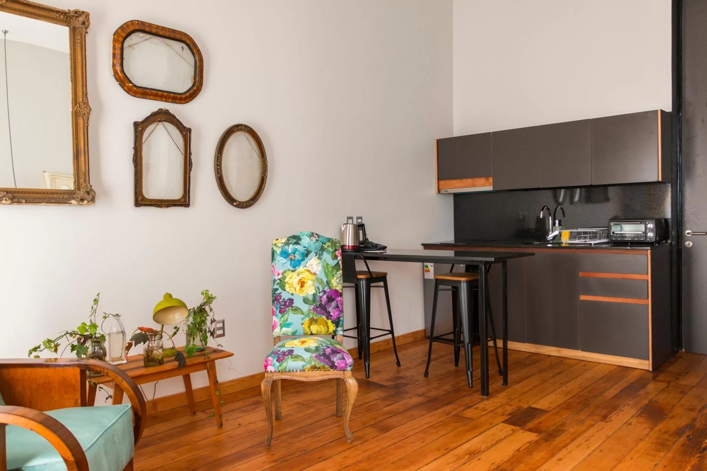 Dining area in Augusta Hotel
