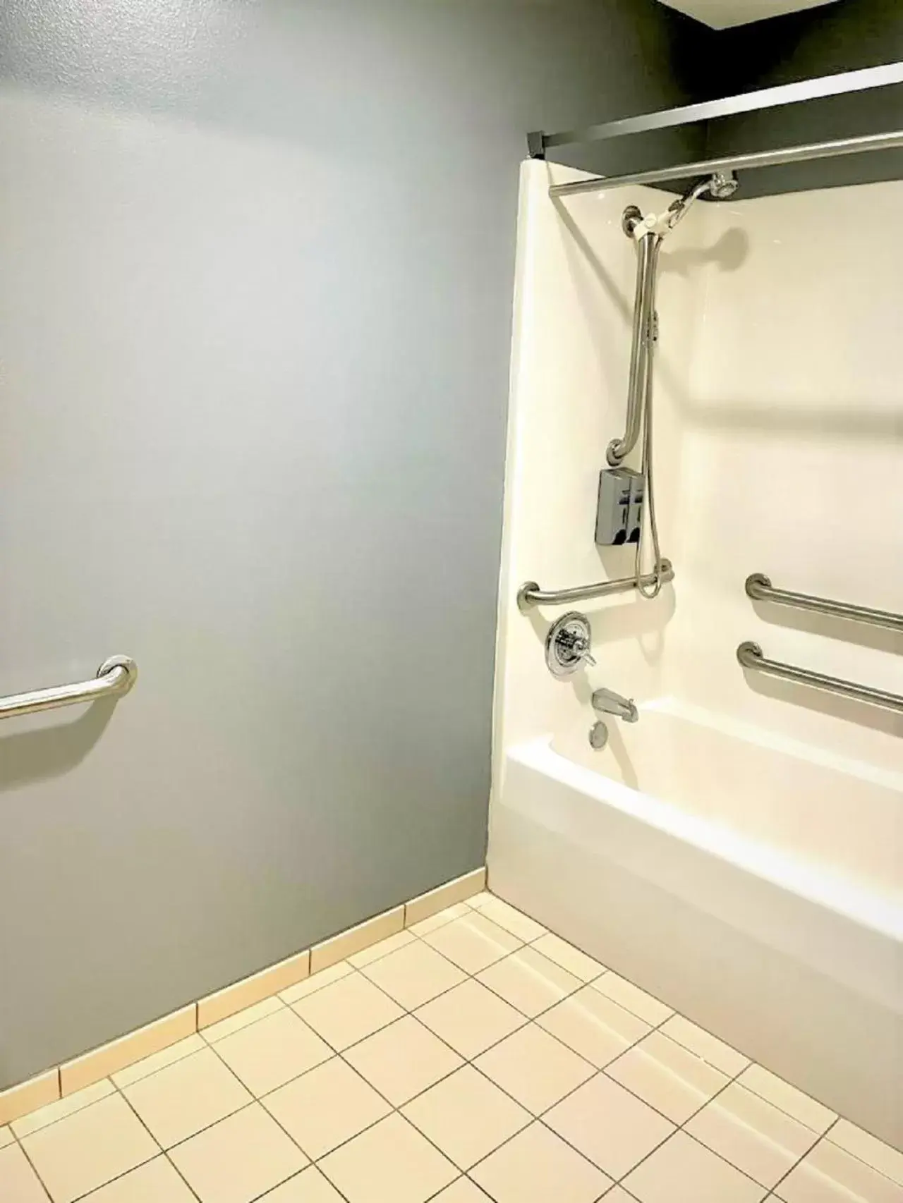Bath, Bathroom in Star City Inn & Suites