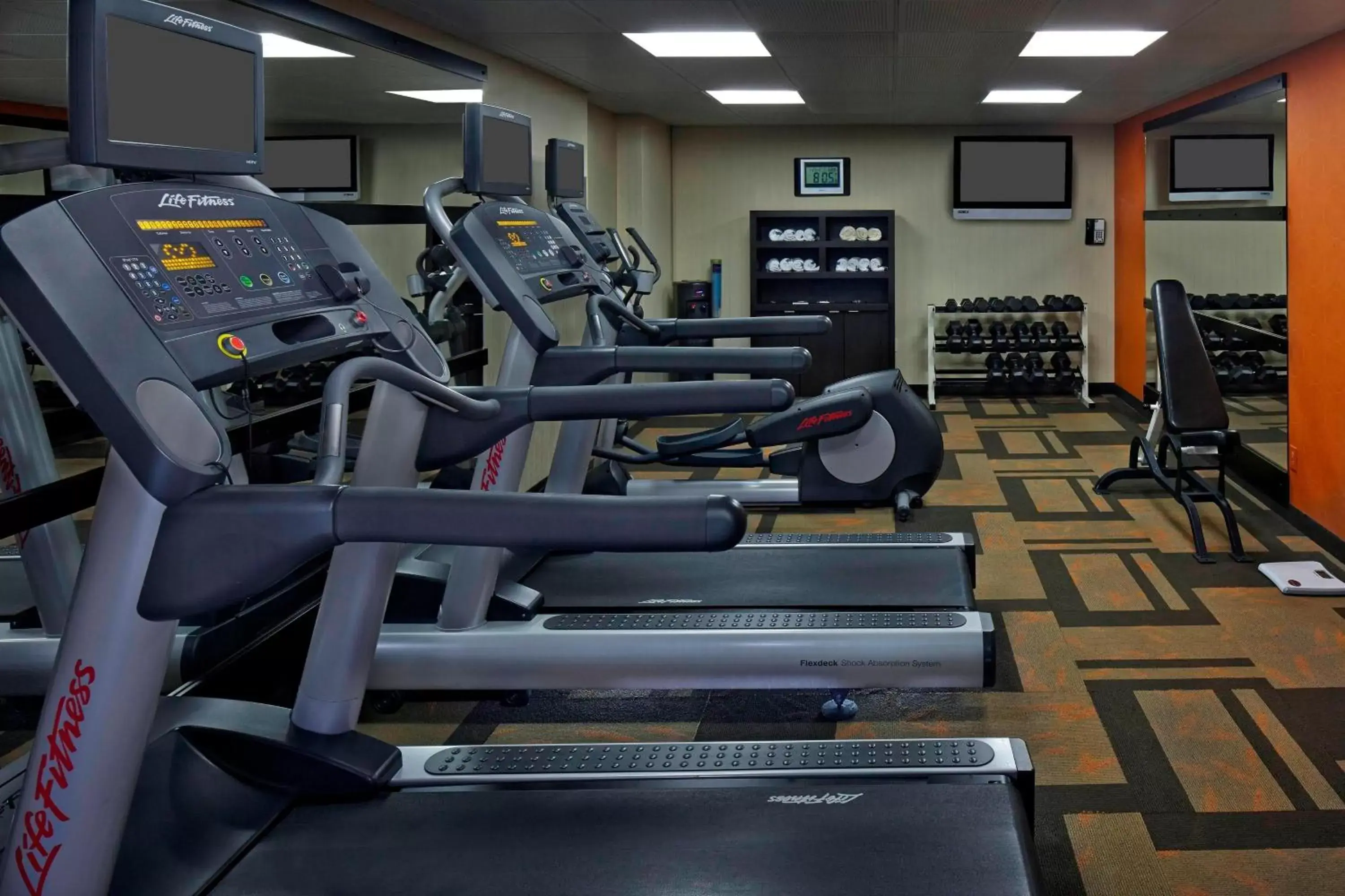 Fitness centre/facilities, Fitness Center/Facilities in Courtyard by Marriott Orlando East/UCF Area